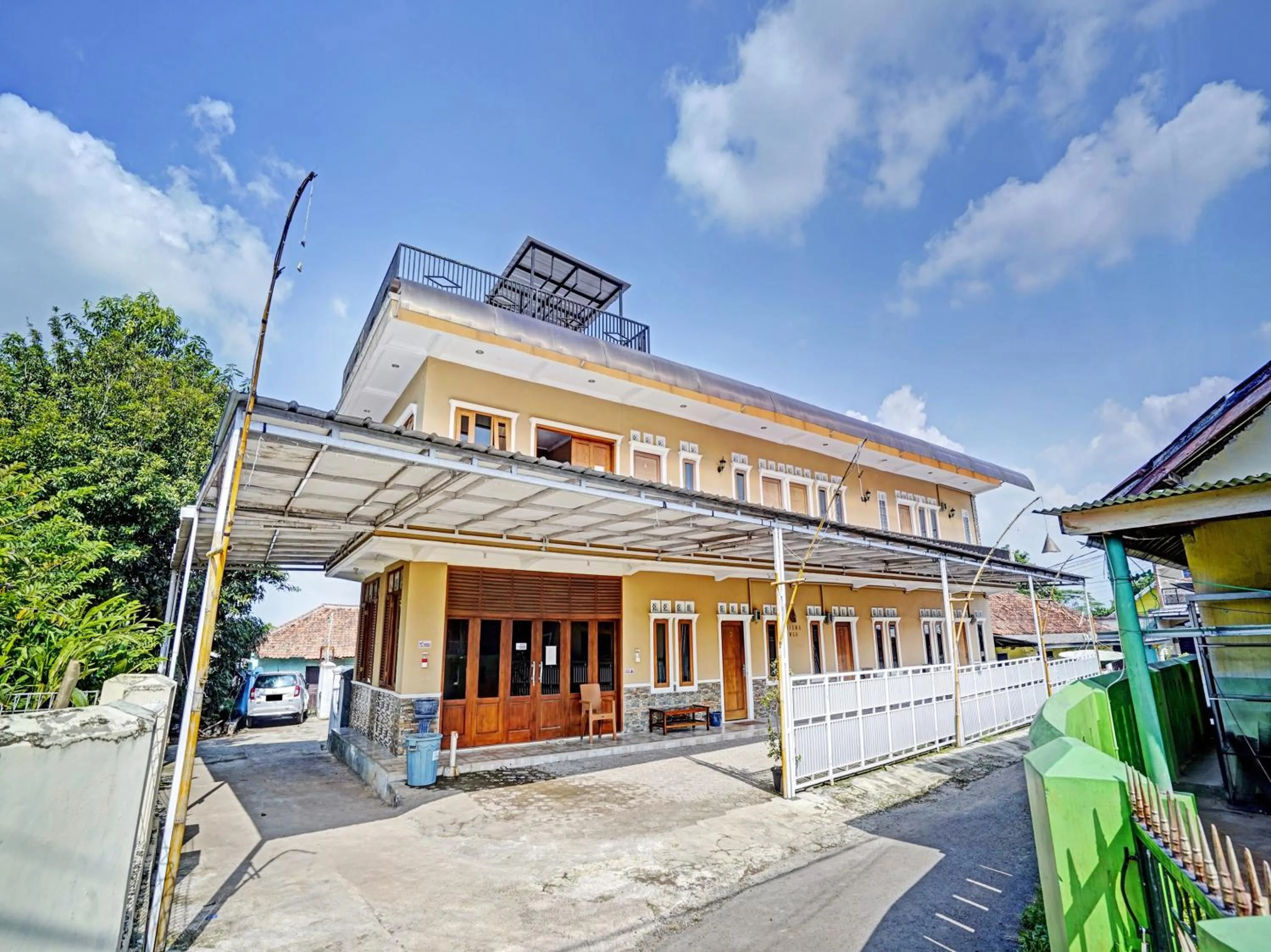 Property building in OYO 90416 Wisma Wayang Ajen Syariah