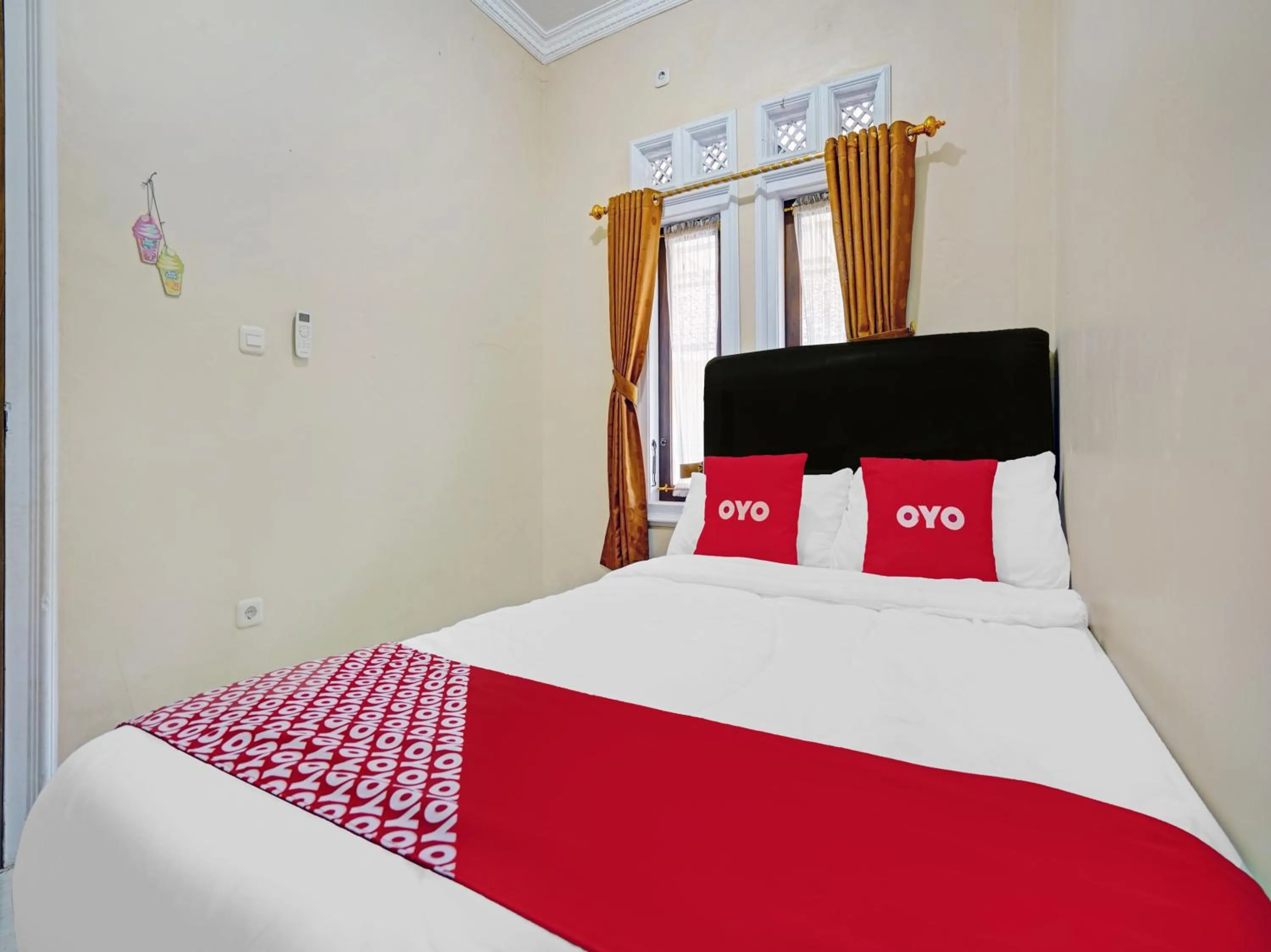 Bedroom in OYO 90416 Wisma Wayang Ajen Syariah