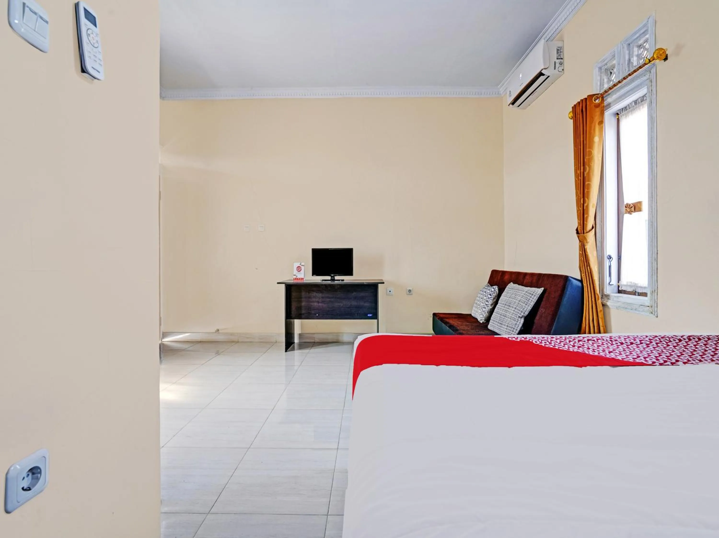 Bedroom in OYO 90416 Wisma Wayang Ajen Syariah