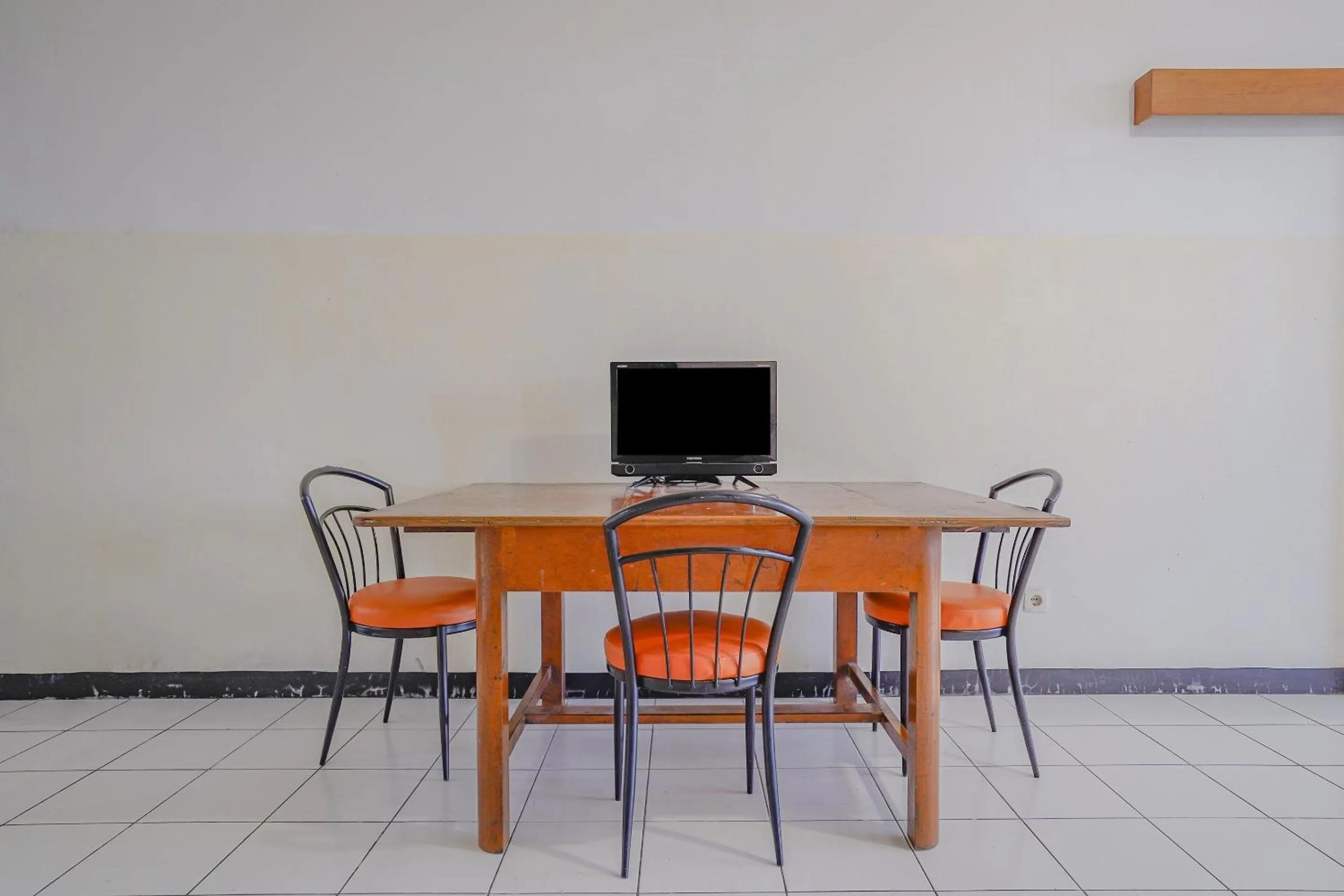 Bedroom in OYO 90352 Villa Agape 2