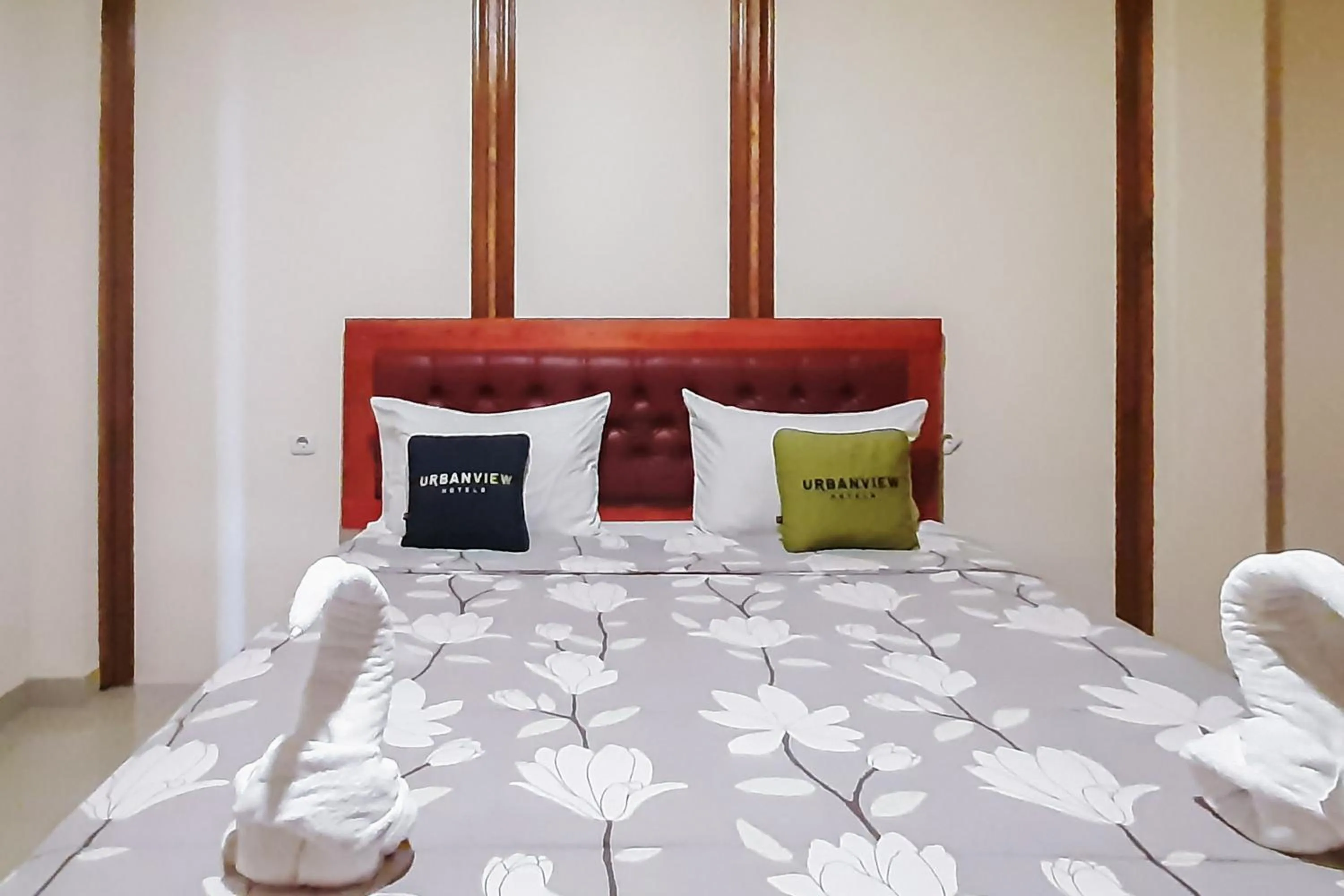 Bedroom, Bed in Urbanview Remington Hotel Palembang By RedDoorz