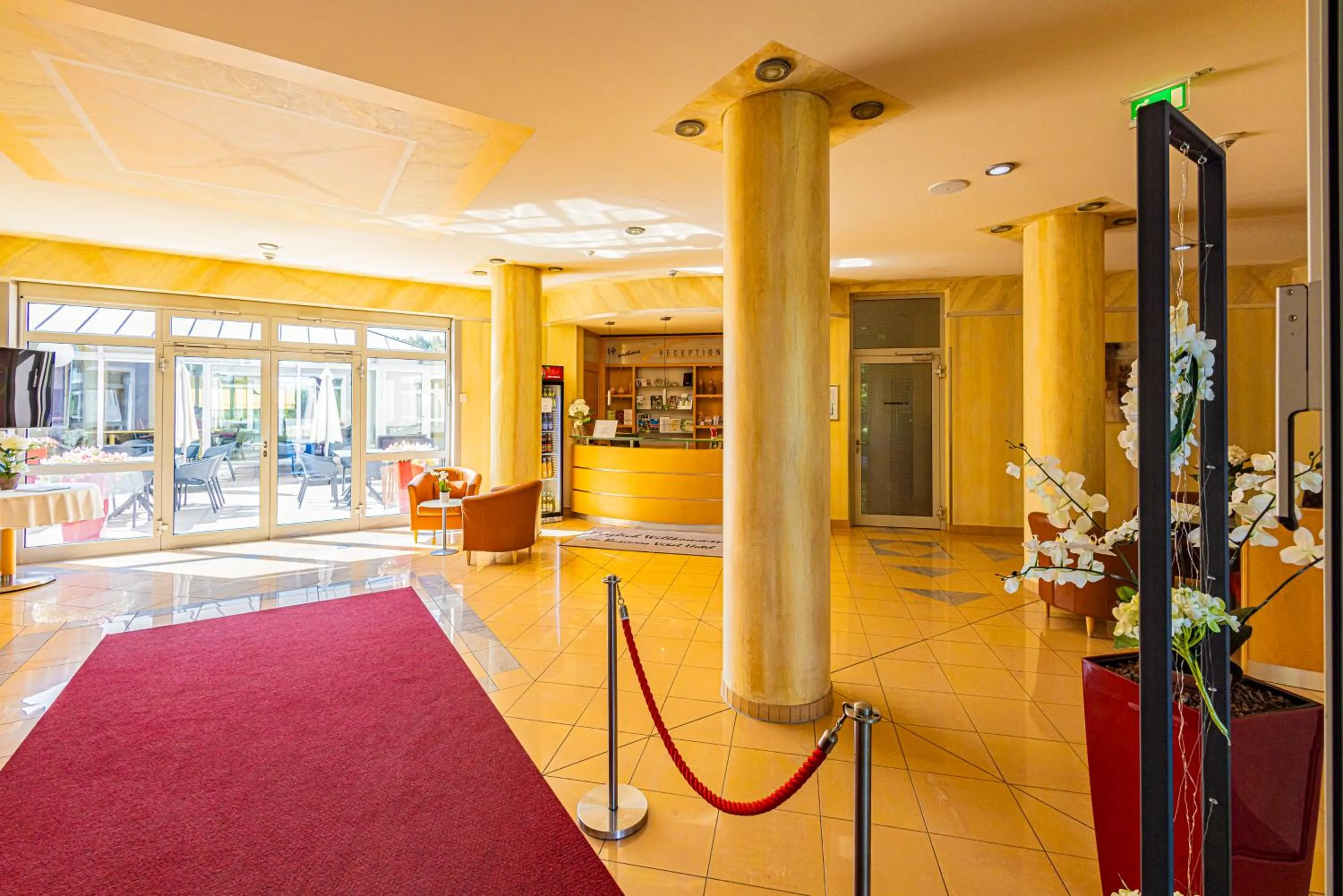 Lobby or reception in Business Vital Hotel am Rennsteig