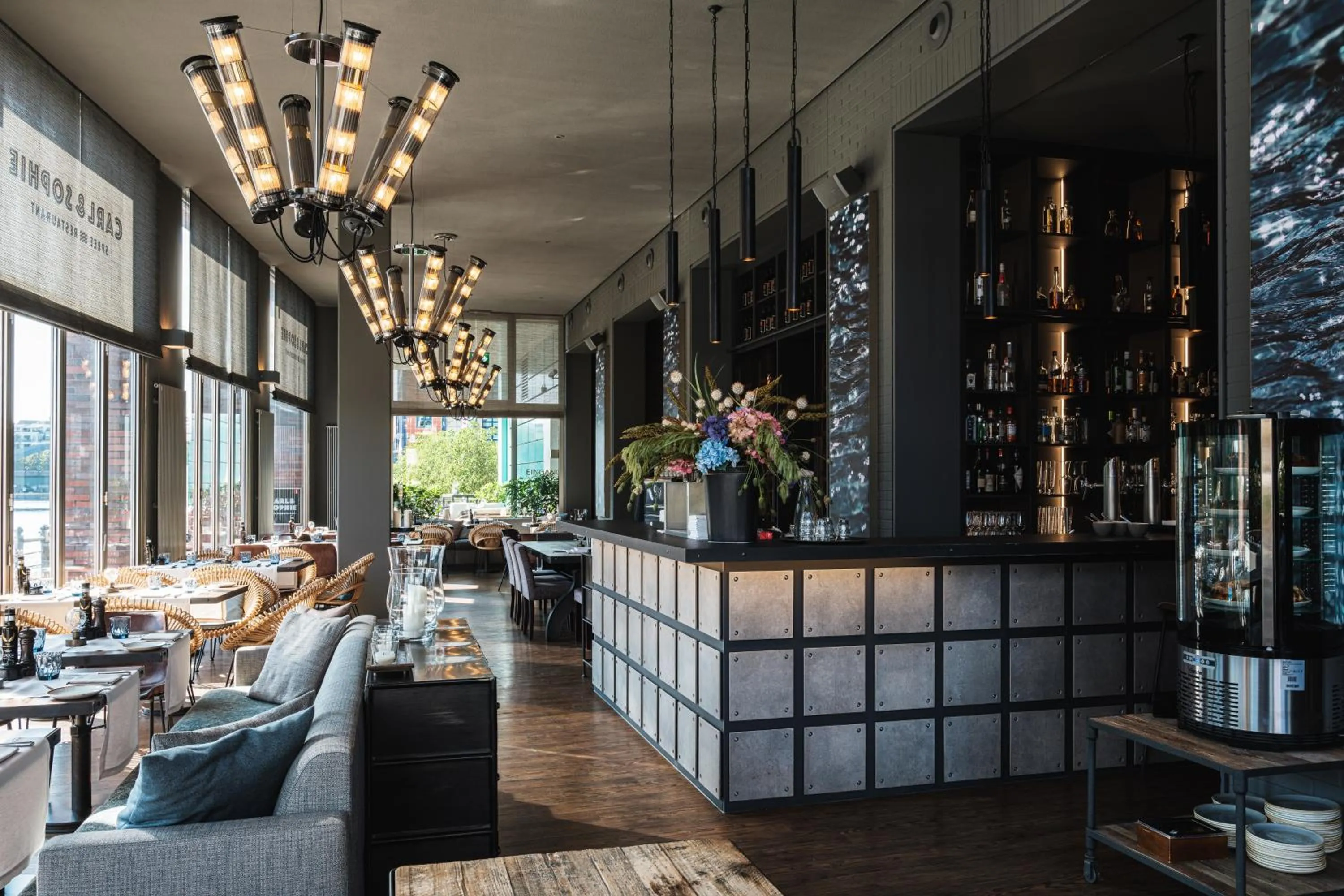 Restaurant/places to eat in ABION Villa Suites