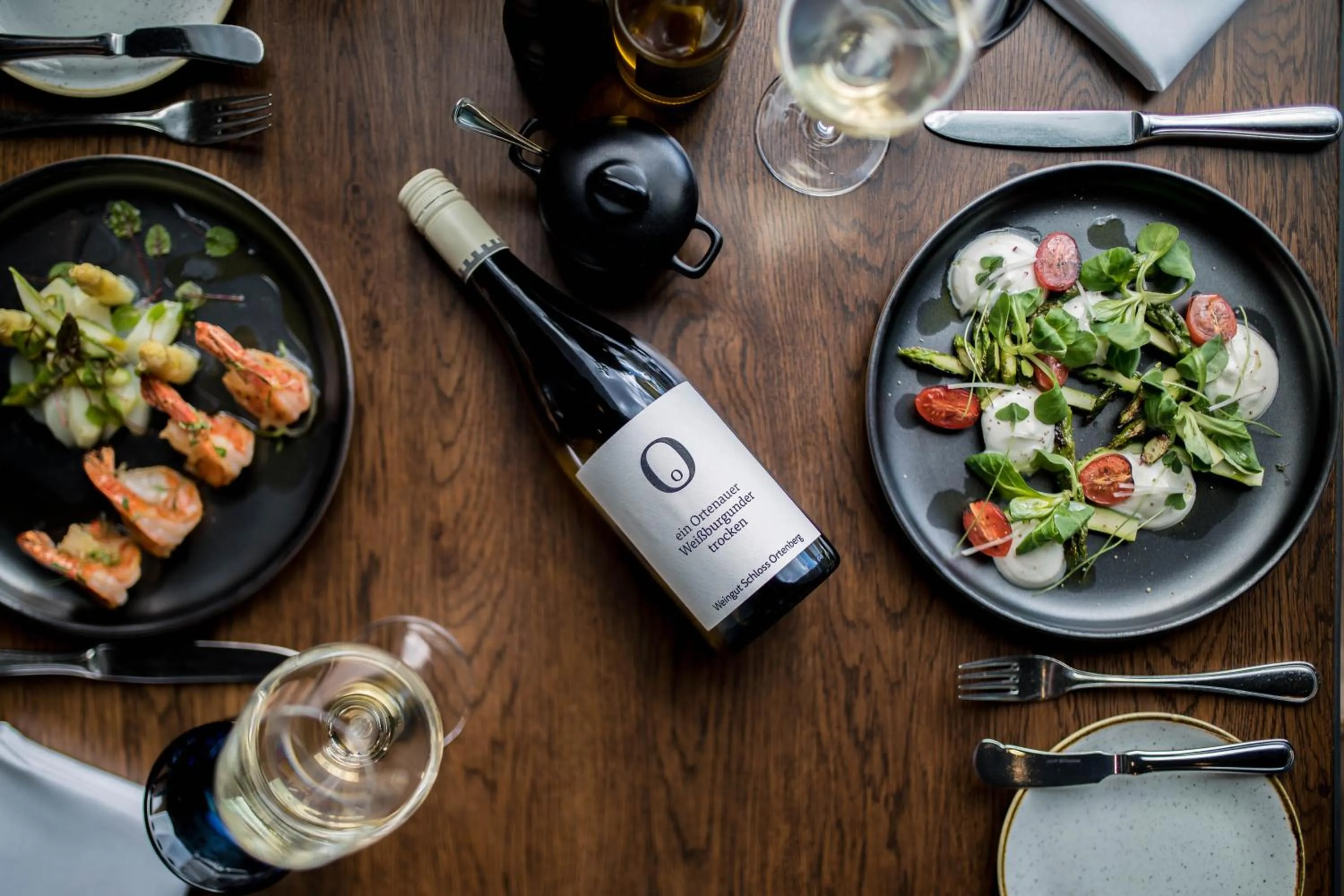 Restaurant/places to eat in ABION Villa Suites