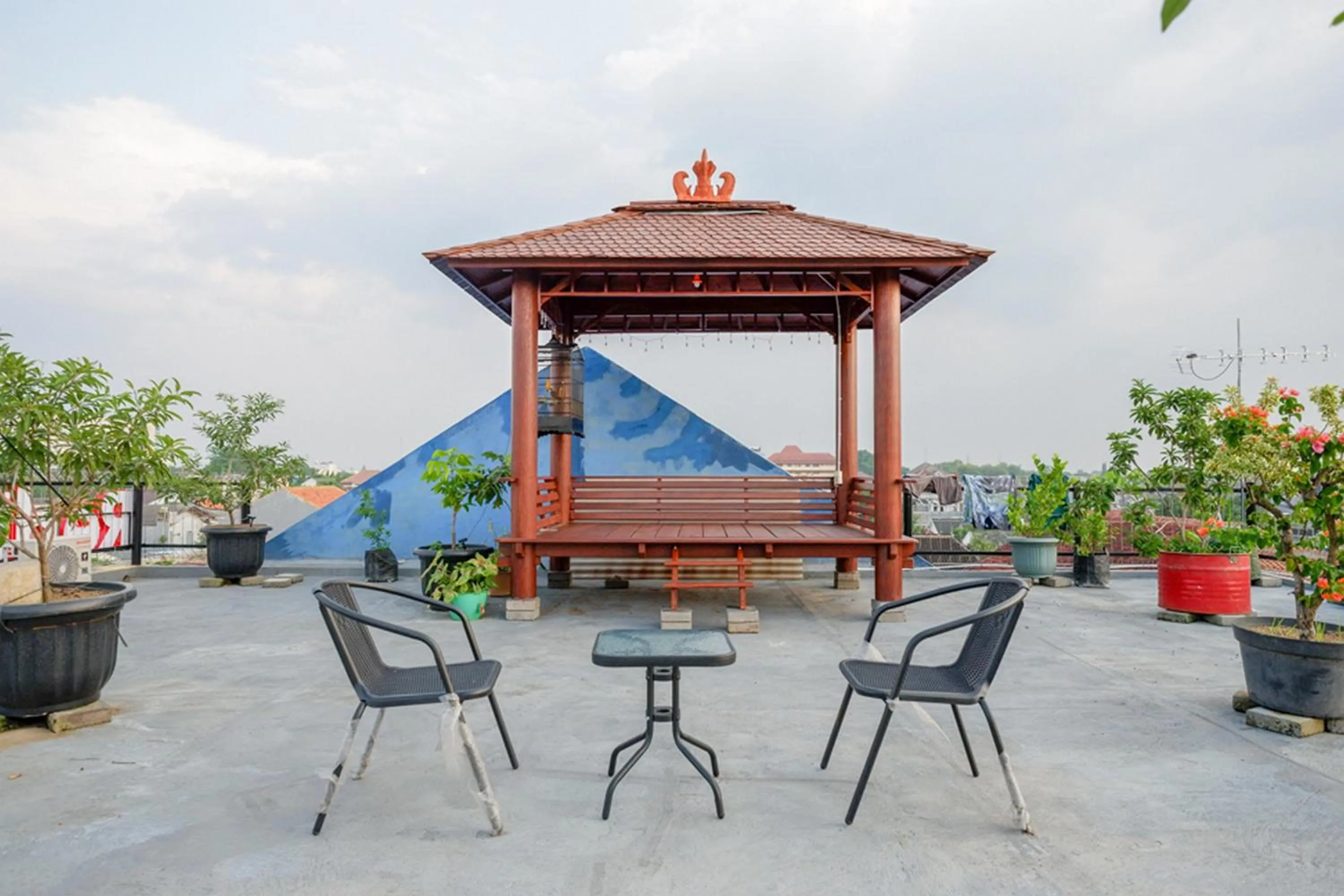 Property building in RedDoorz near Jalan Adi Sucipto Solo