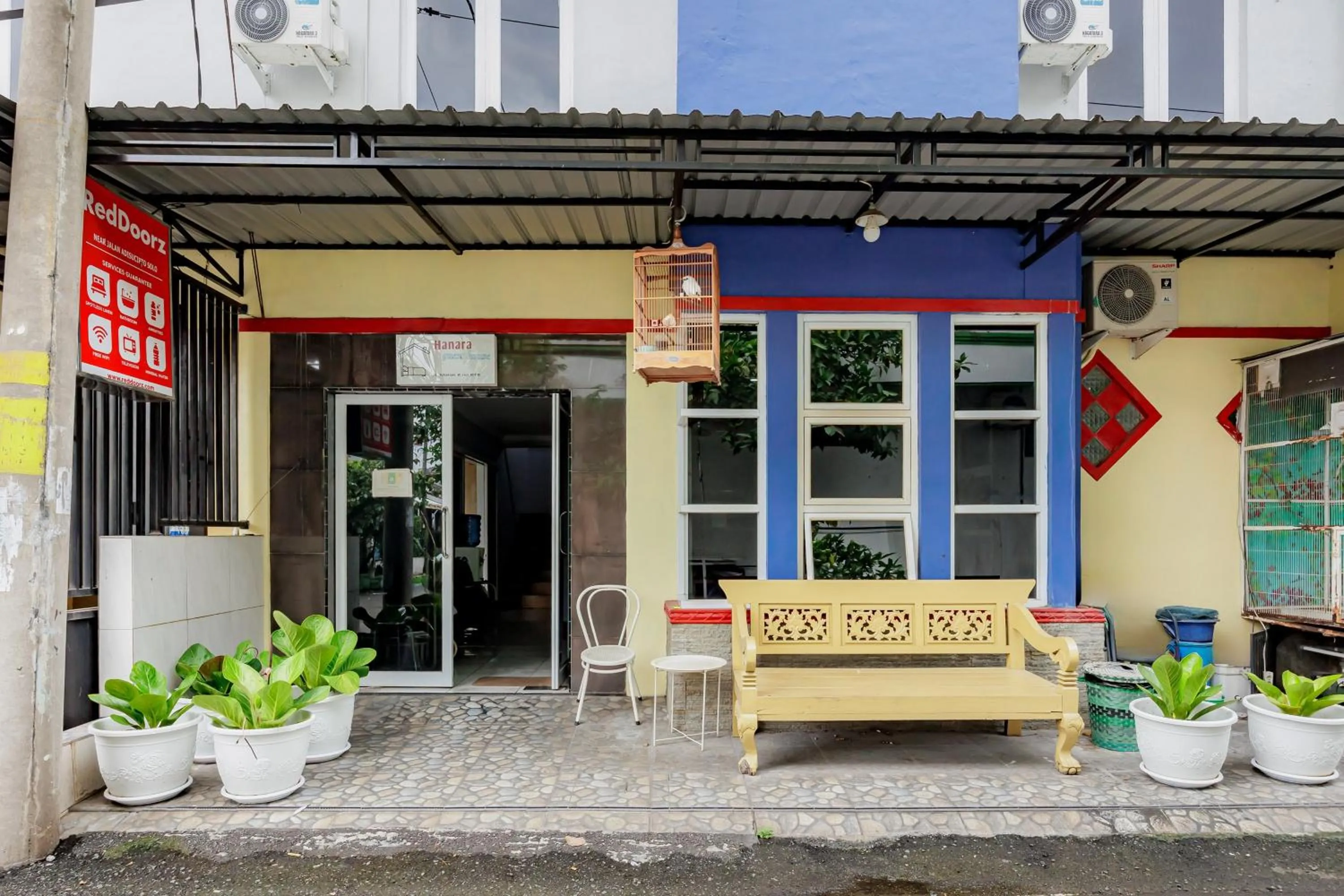 RedDoorz near Jalan Adi Sucipto Solo