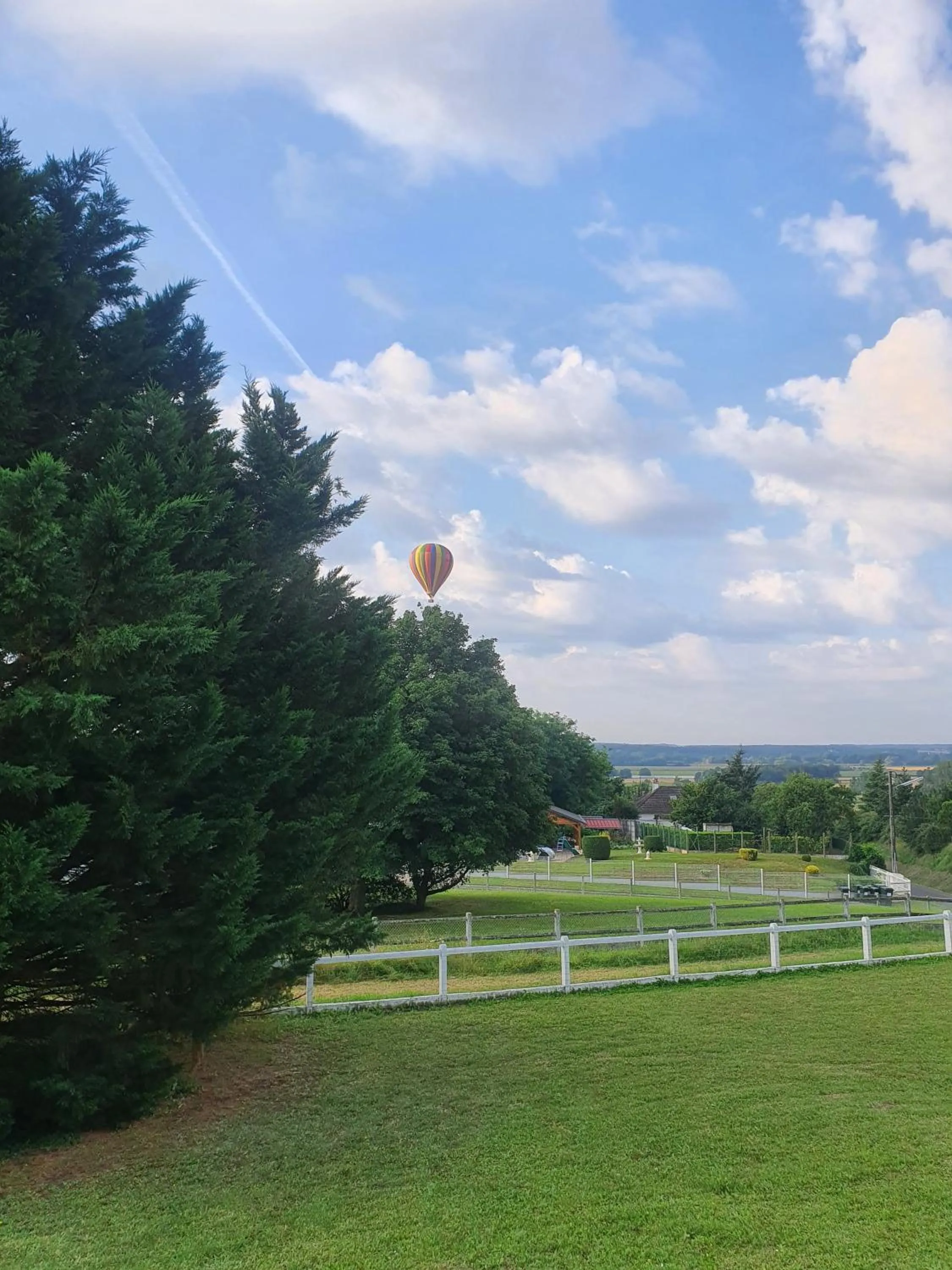 Garden view in LA VEUZAINE