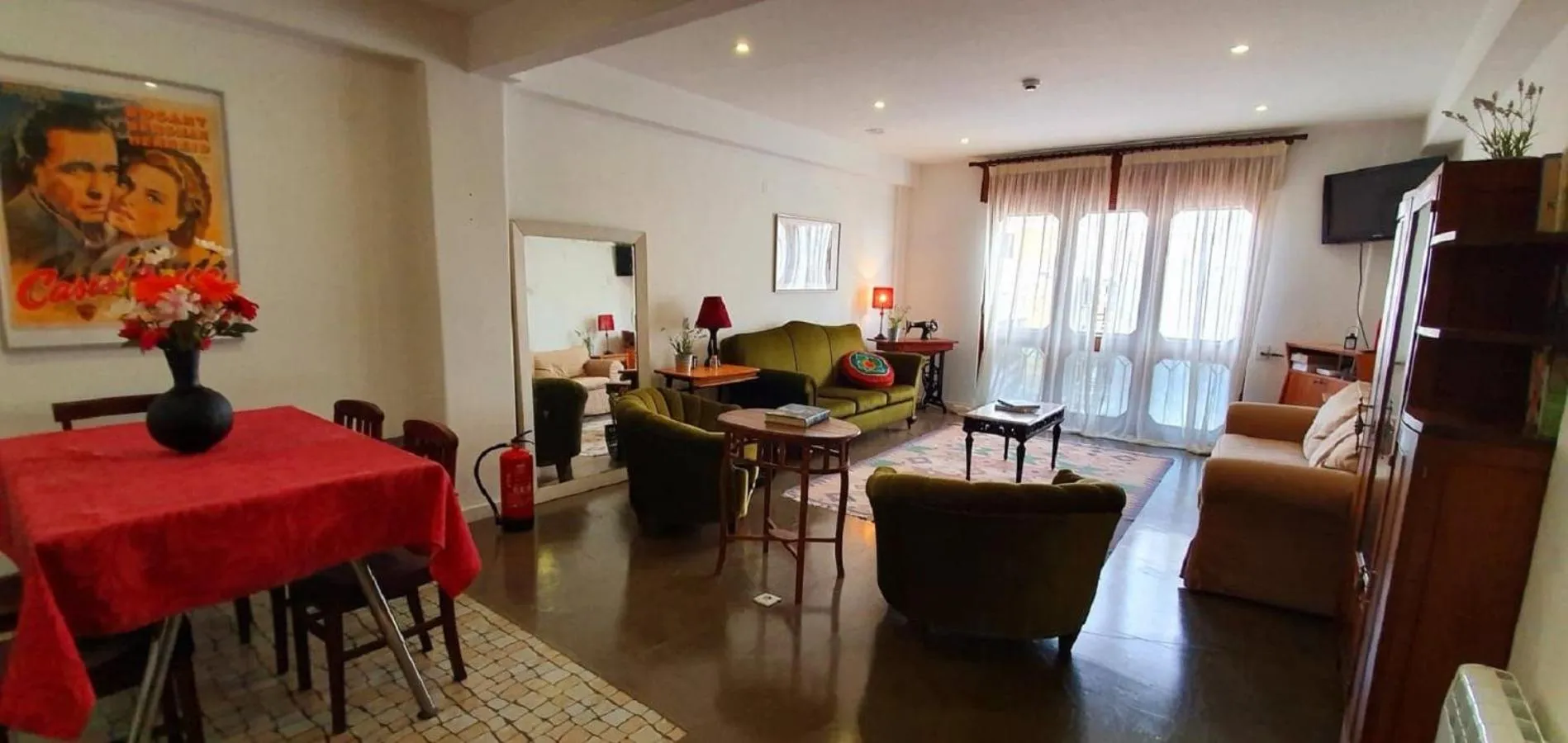 Communal lounge/ TV room in RA PARAISO