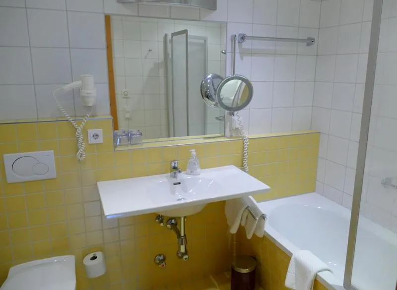 Shower in Hotel Gasthof Mitteregger - BEST PLACE in town with summercard included