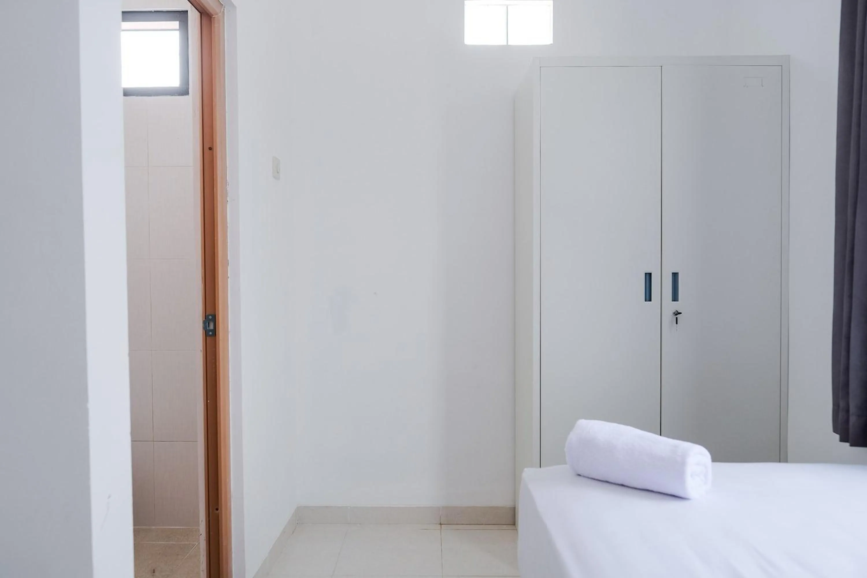 Bedroom in KoolKost near Jalan Veteran Raya (Minimum Stay 6 Nights)