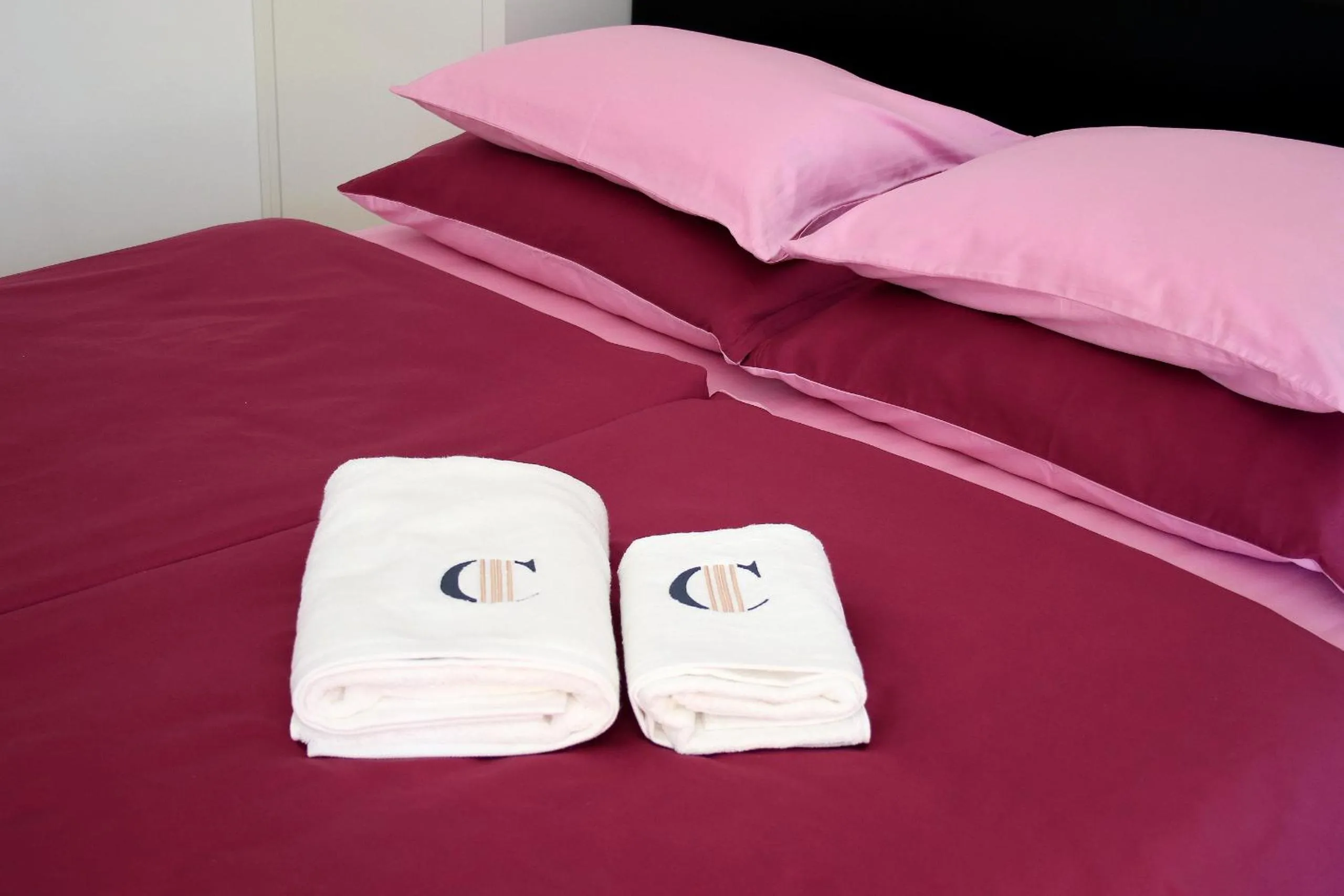 Bed in Cirus apartments