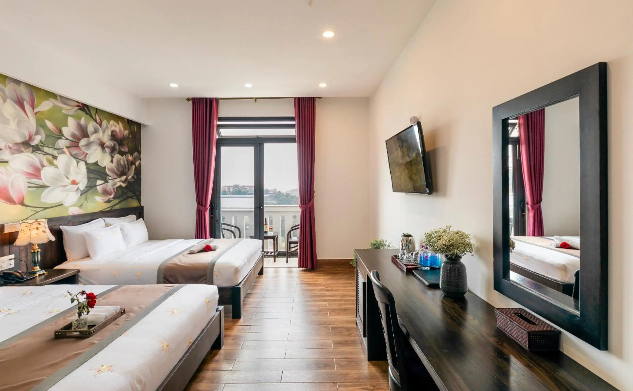 Communal lounge/ TV room in Thanh Loan 2 Da Lat Hotel