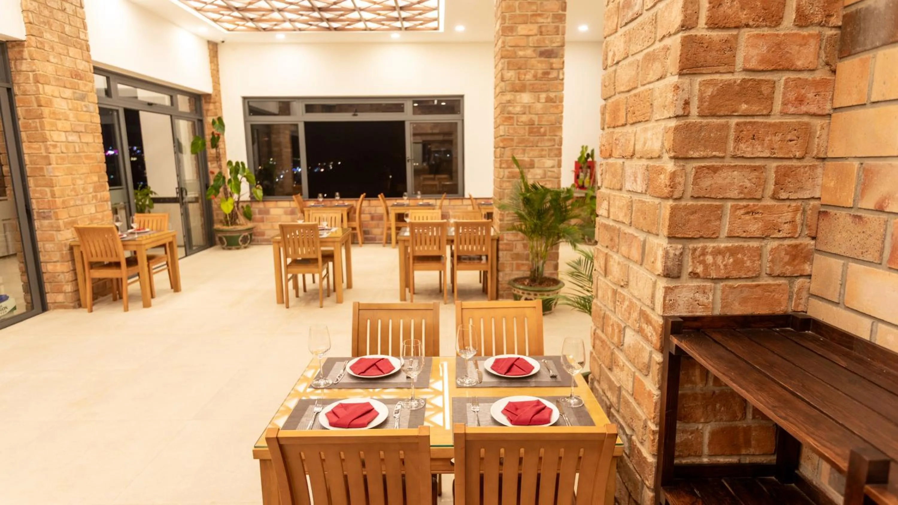 Restaurant/places to eat in Thanh Loan 2 Da Lat Hotel