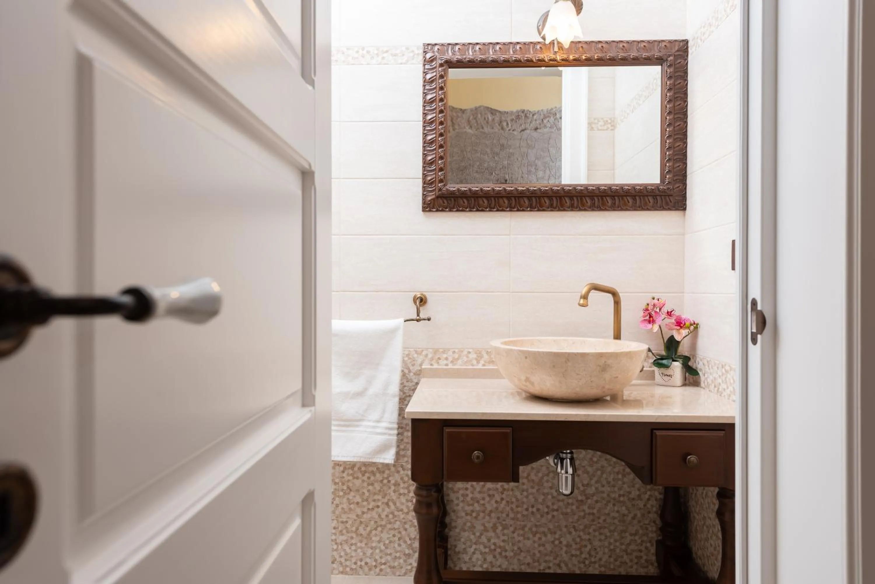 Donna Fiora Antica Dimora