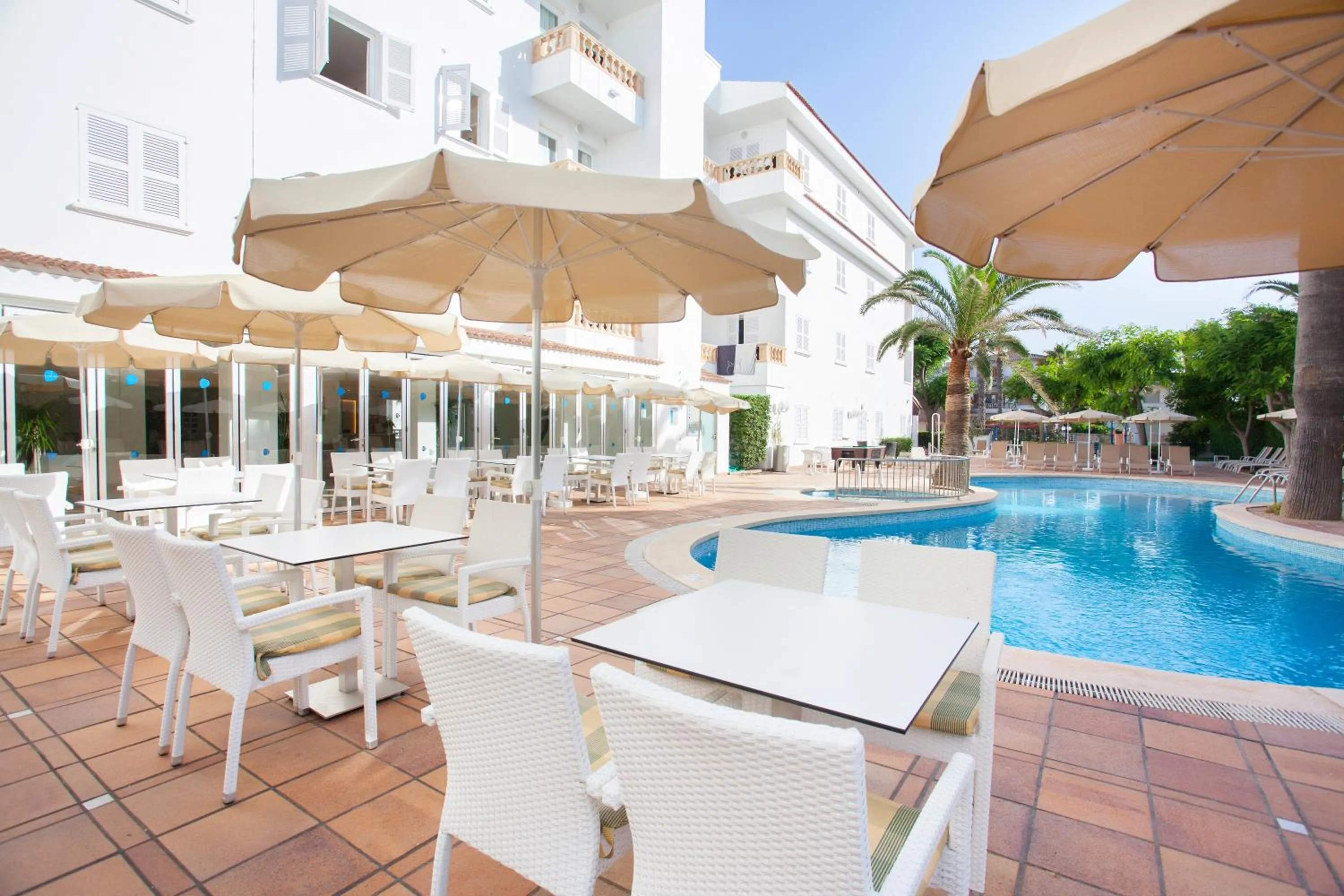 Swimming pool in Grupotel Dunamar