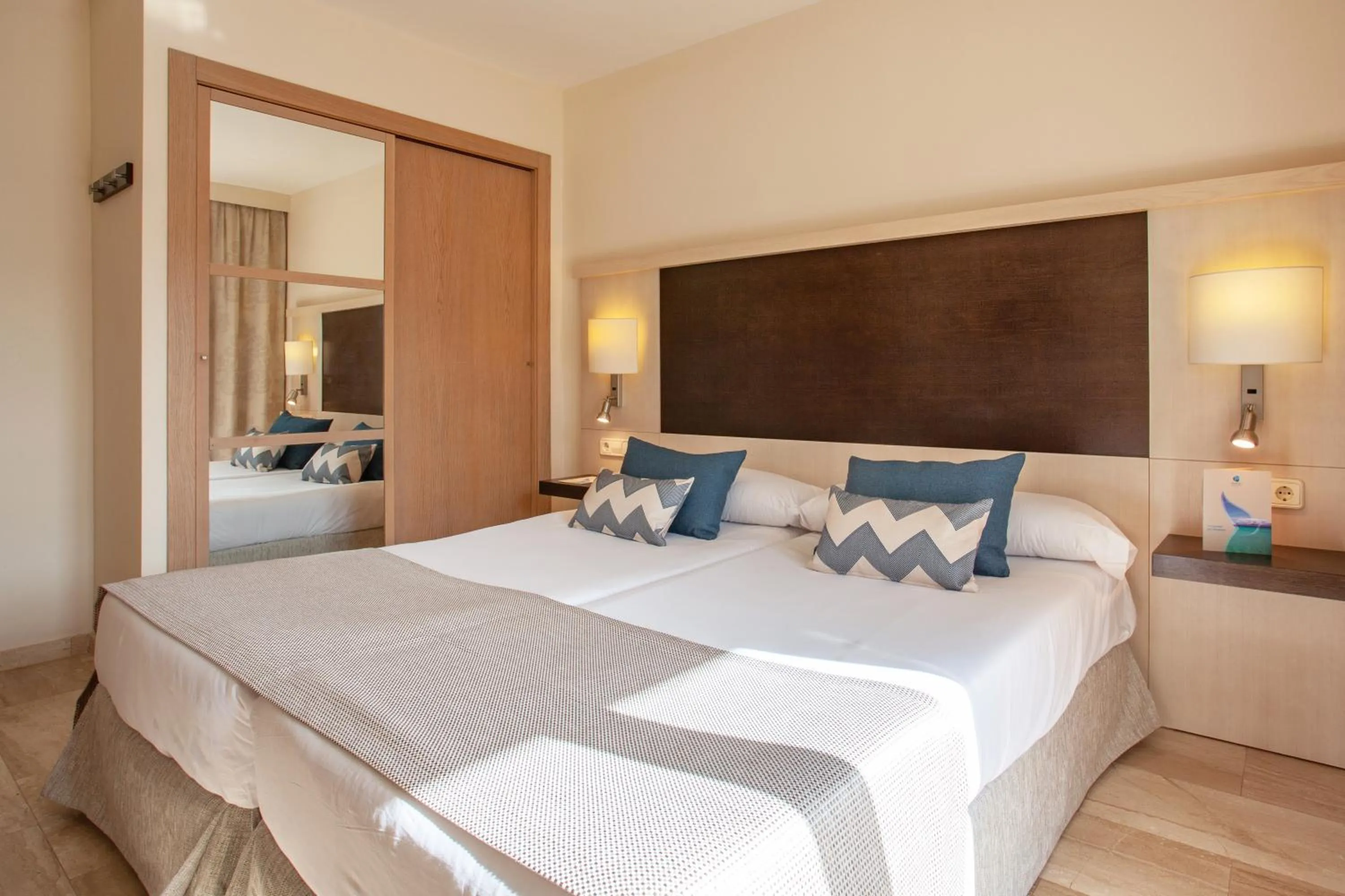 Bedroom, Bed in Grupotel Dunamar