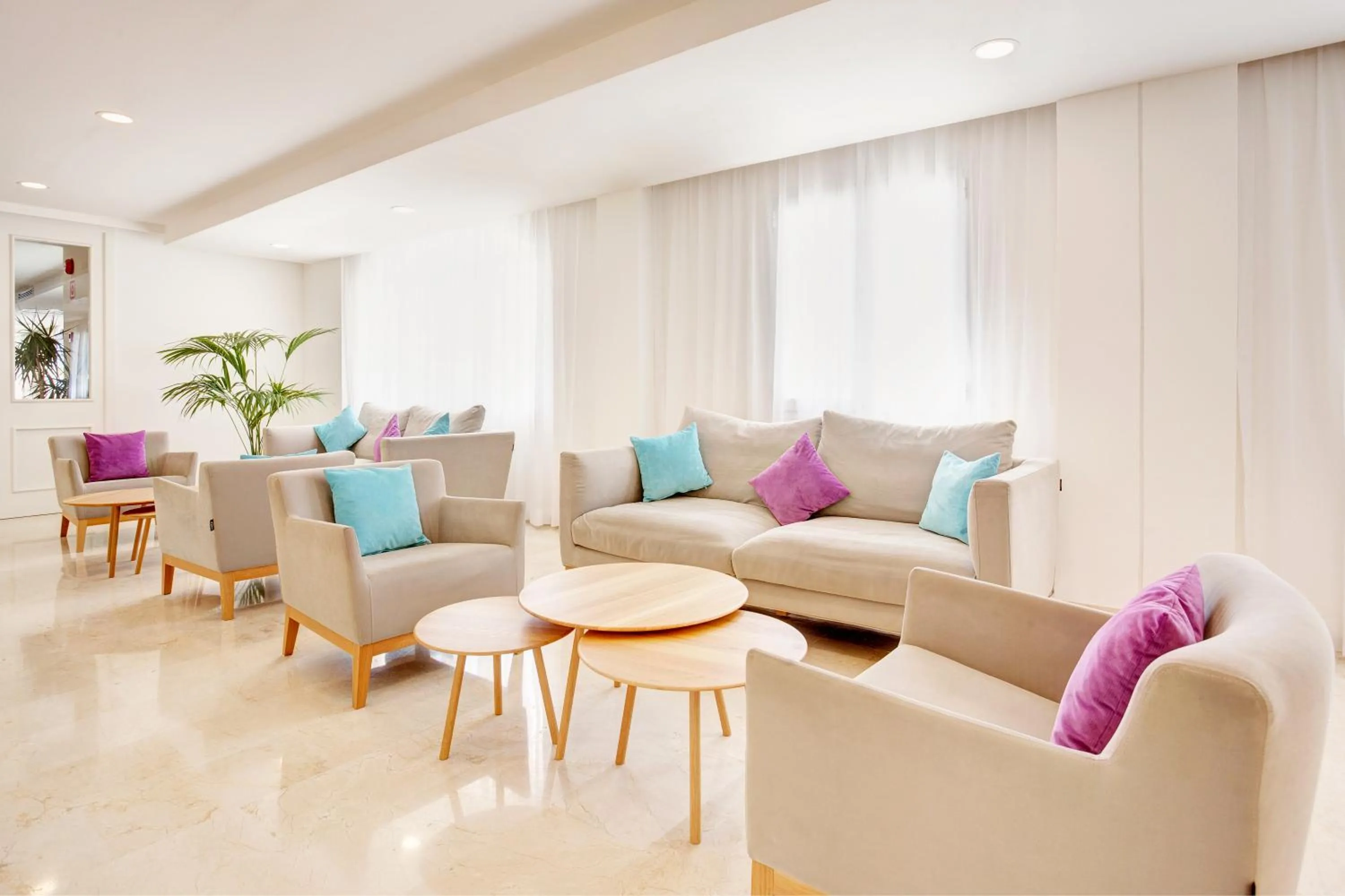 Lounge or bar in Grupotel Dunamar