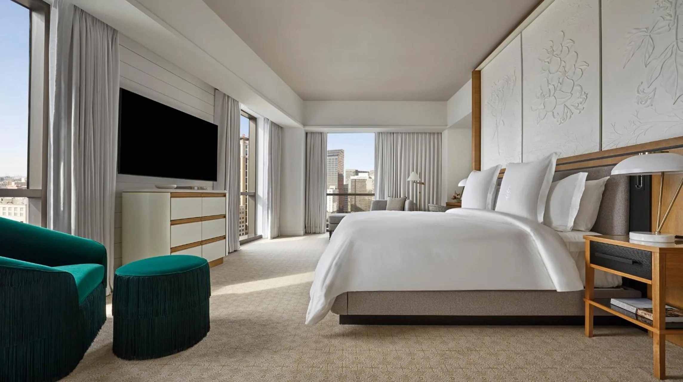 Bed in Four Seasons New Orleans