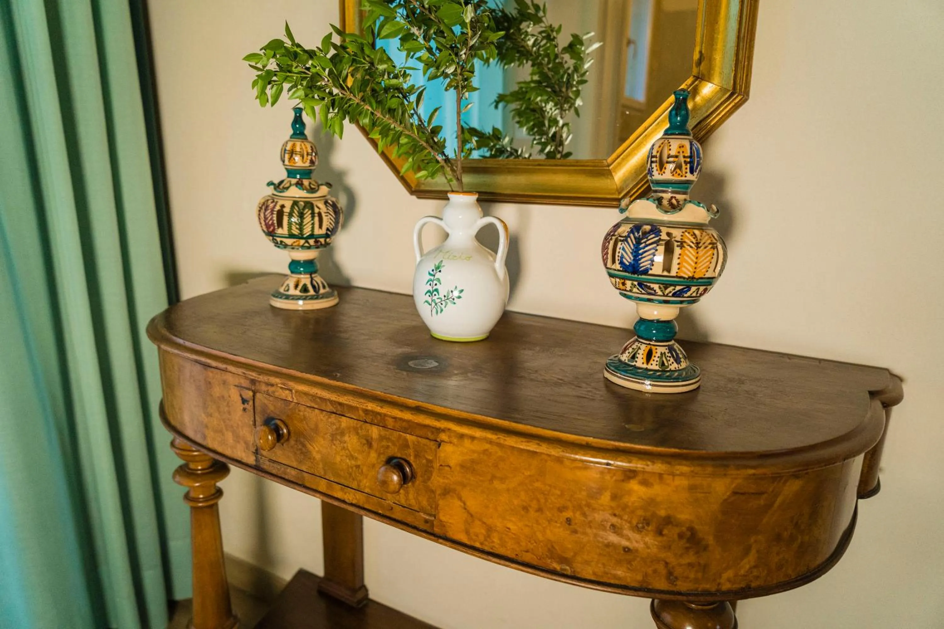 Decorative detail in Relais Borgo Segine