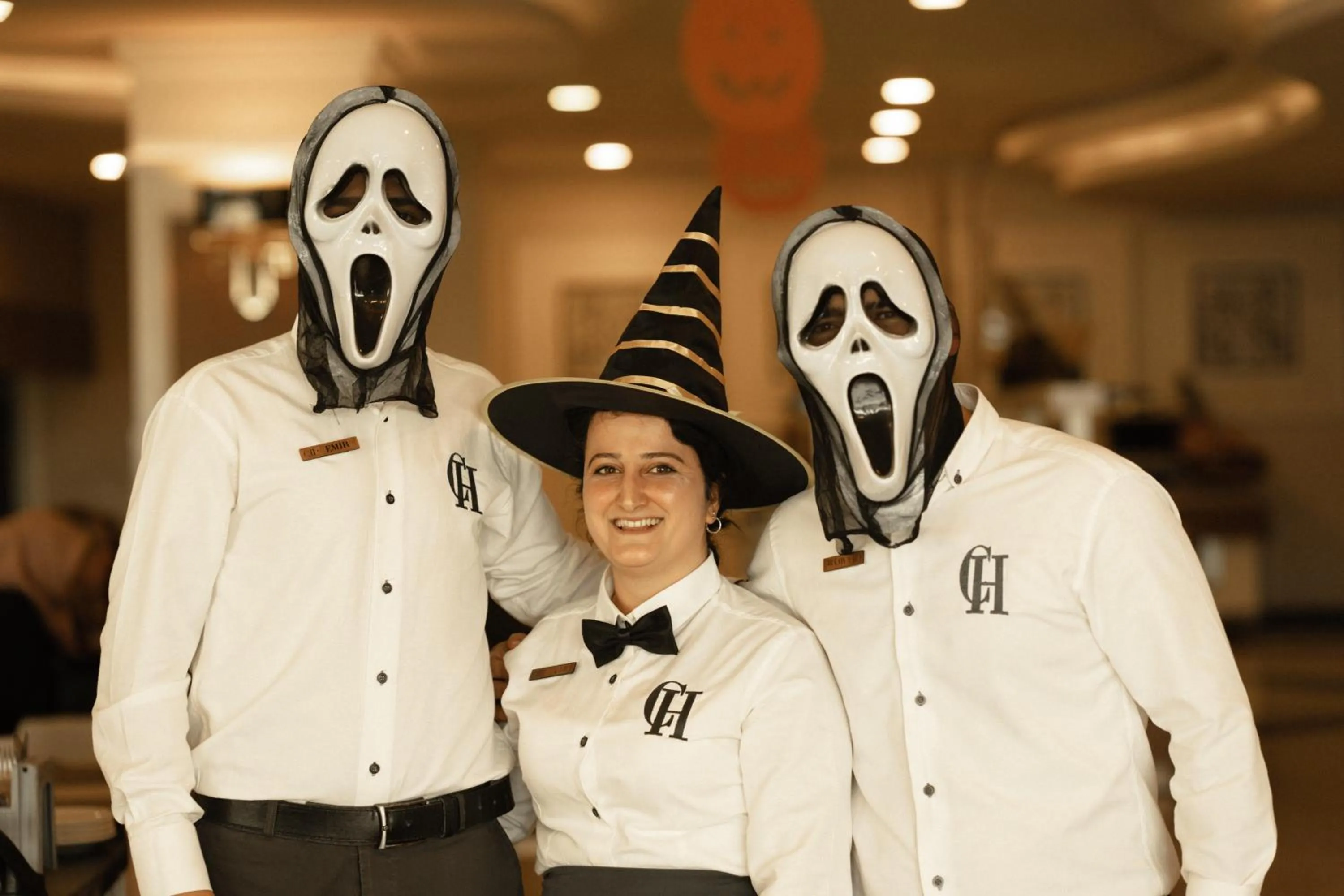 Restaurant/places to eat in Castival Hotel