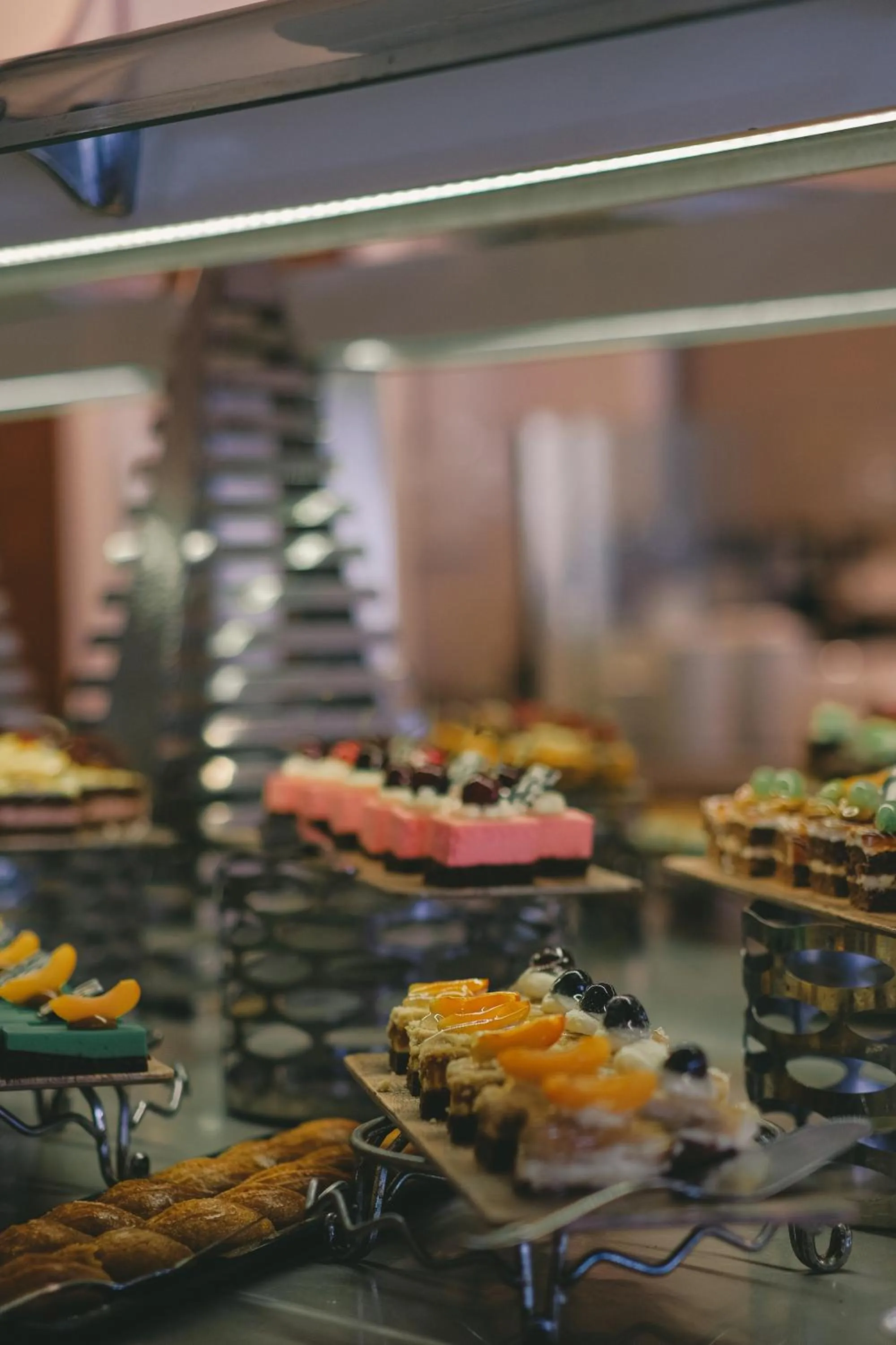 Restaurant/places to eat in Castival Hotel