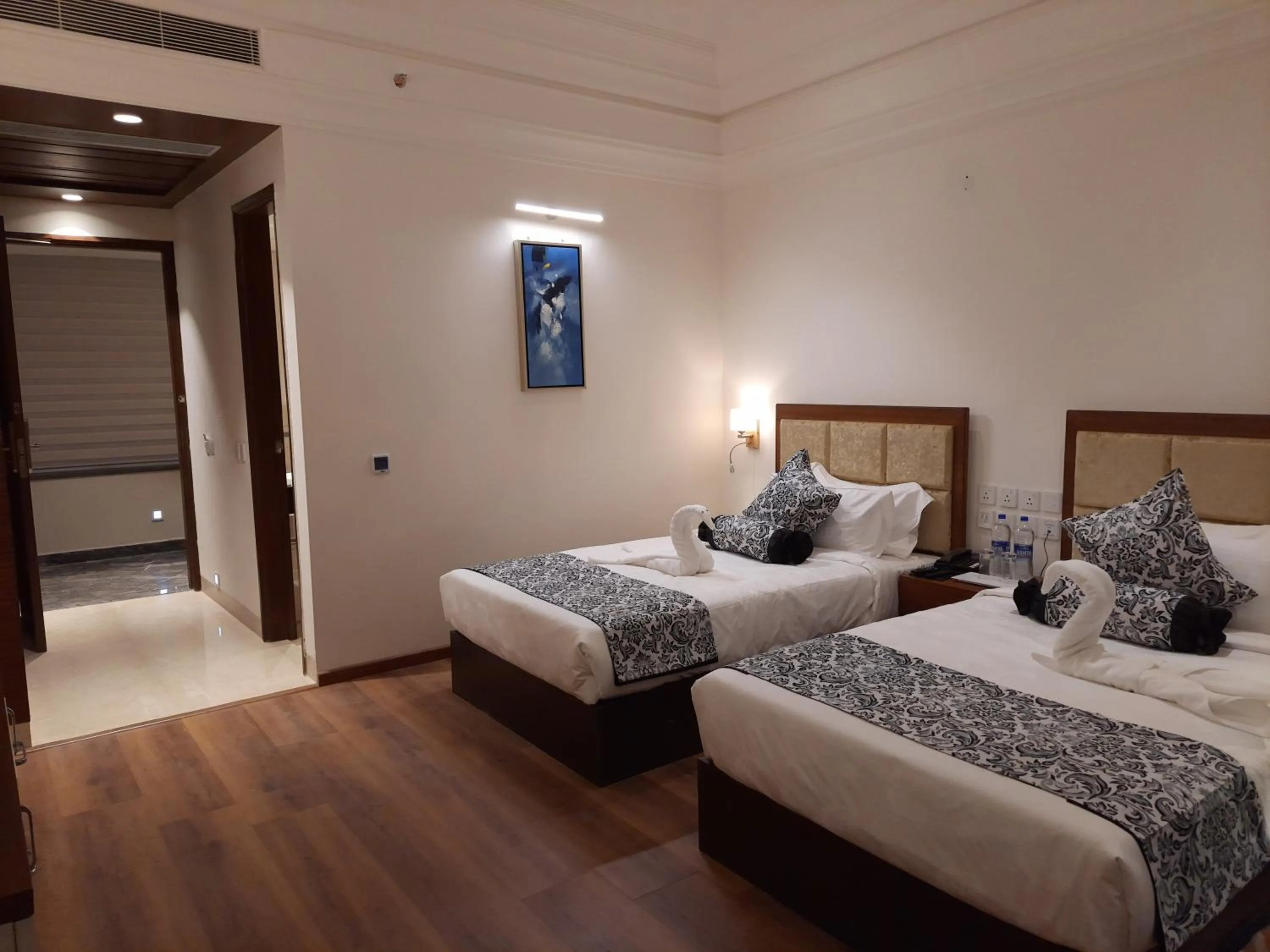 Bedroom, Bed in Jay Clarks Exotica