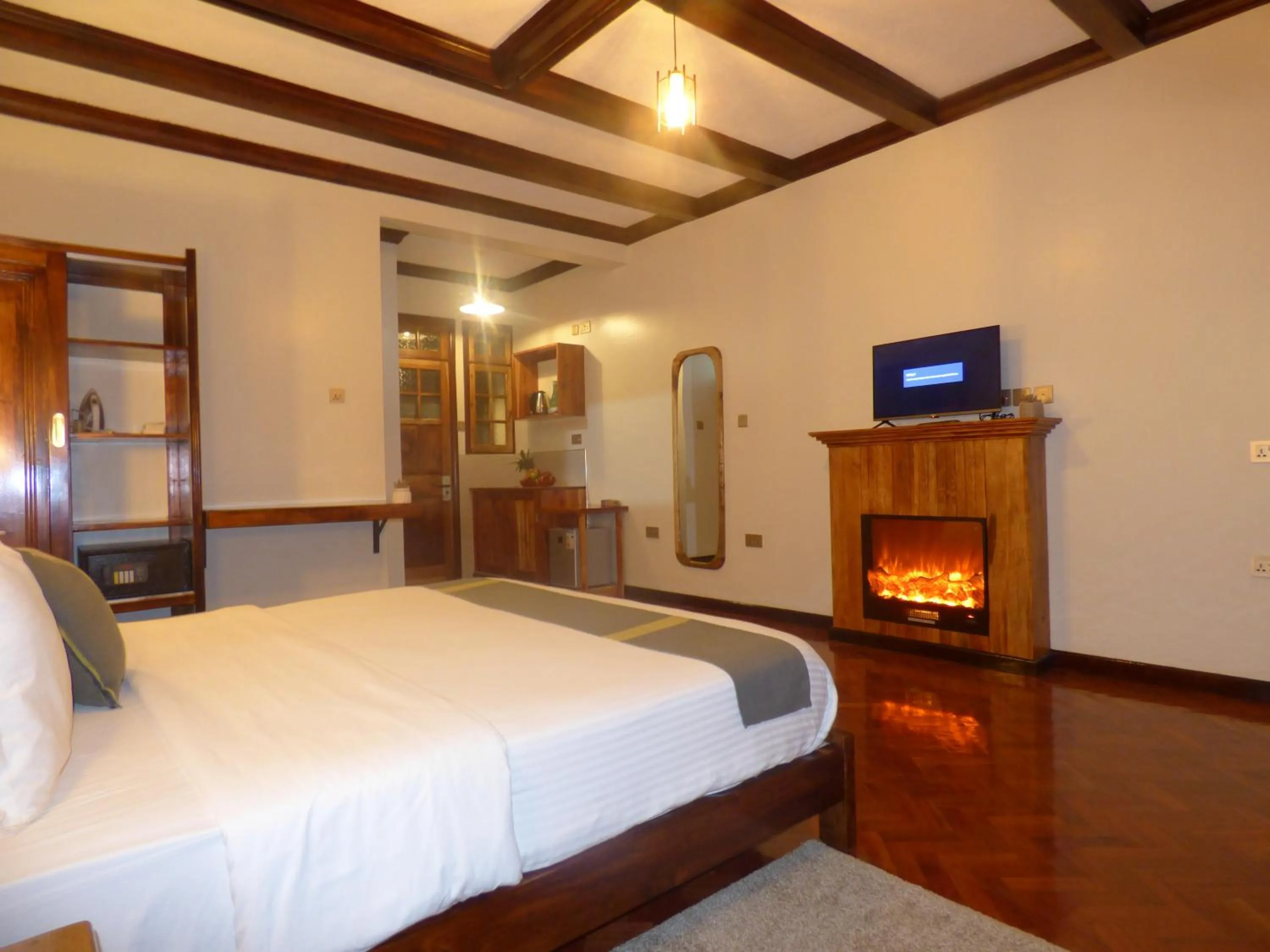 Bed in Le Pristine Wellness and Healing Hotel