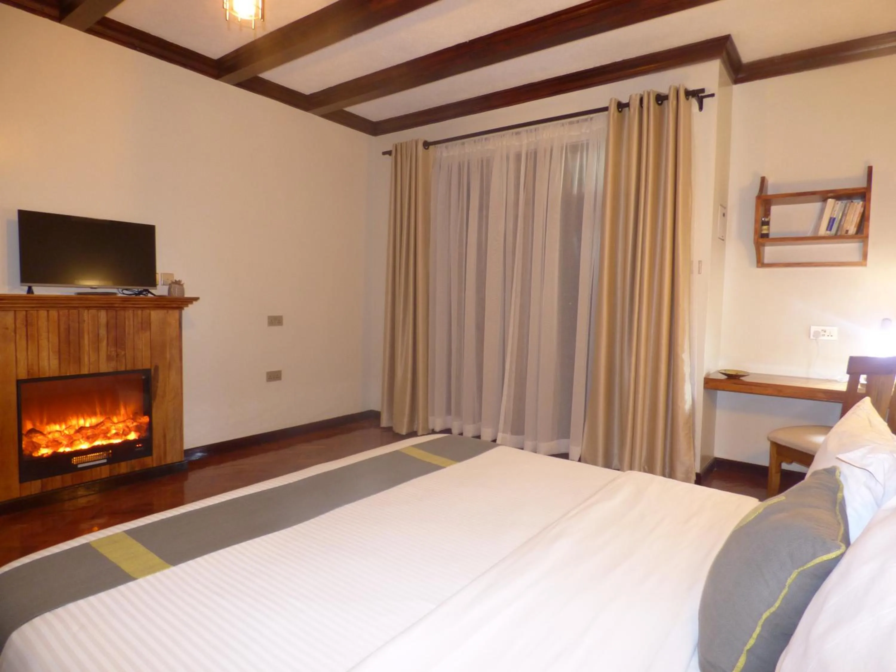 Bed in Le Pristine Wellness and Healing Hotel