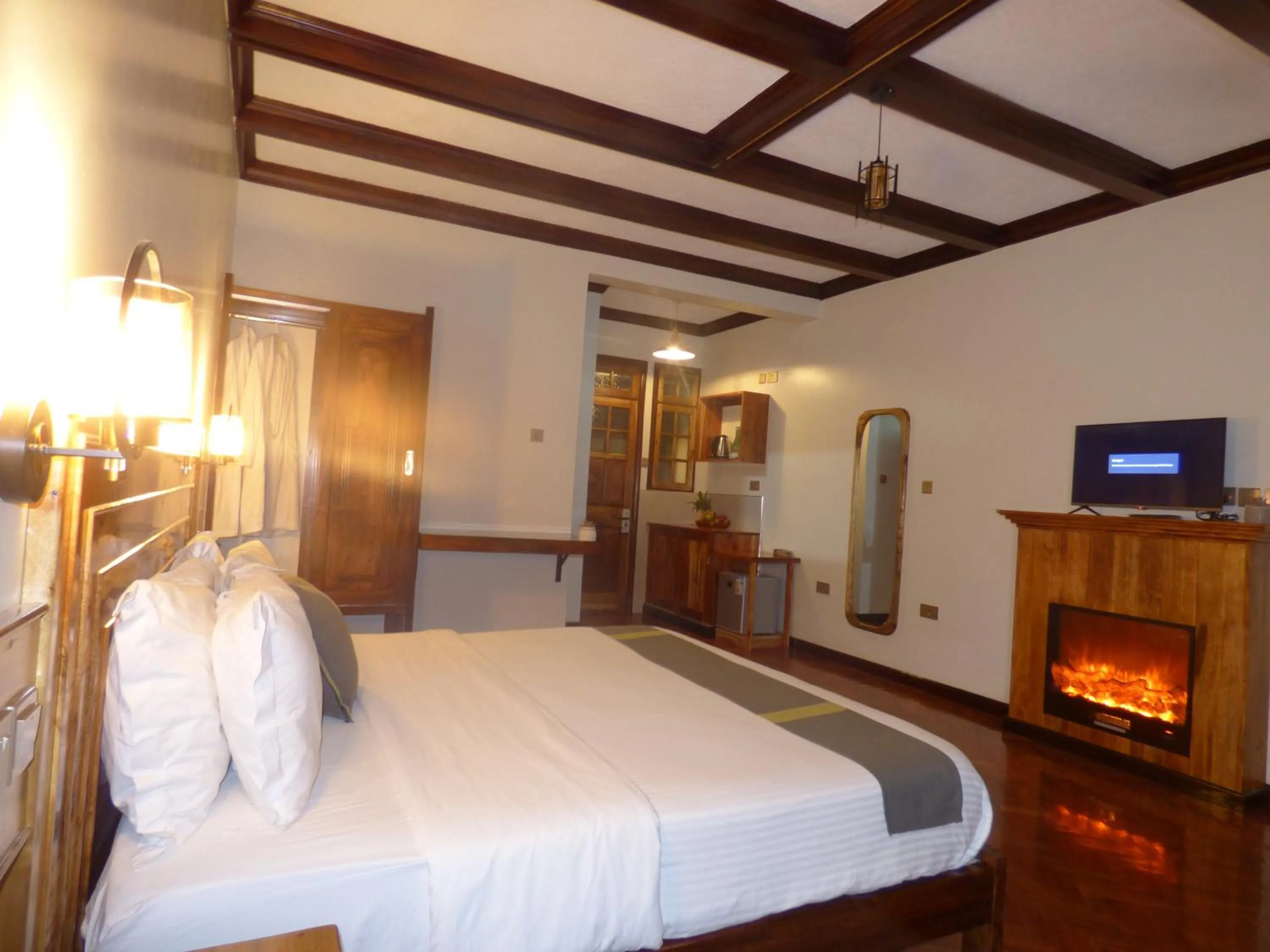 Bed in Le Pristine Wellness and Healing Hotel