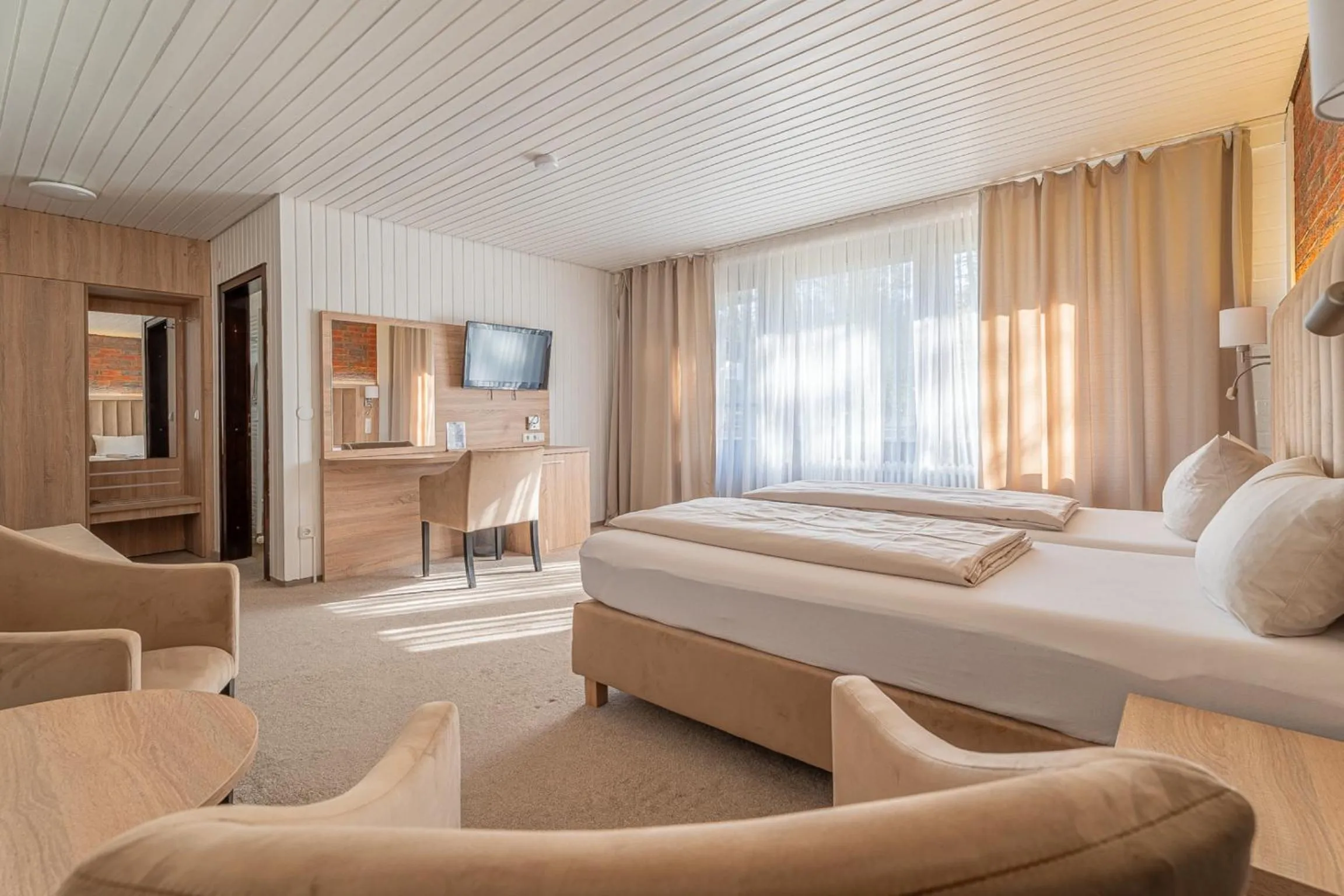 Photo of the whole room, Bed in Hotel Zur Heidschnucke