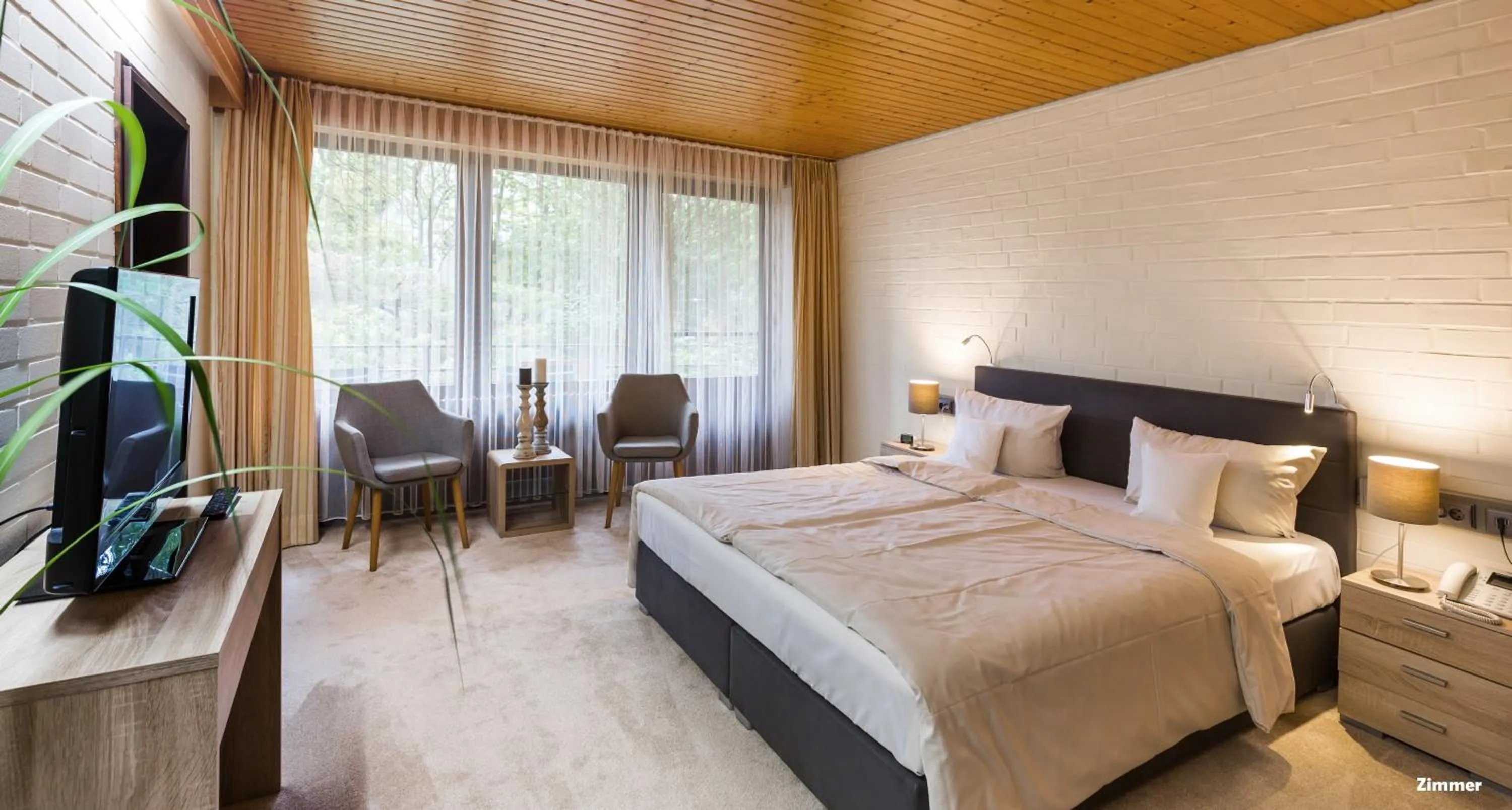 Photo of the whole room, Bed in Hotel Zur Heidschnucke