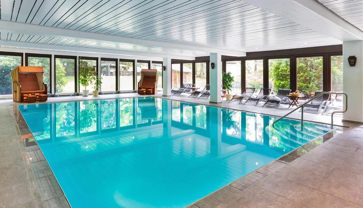 Swimming pool in Hotel Zur Heidschnucke