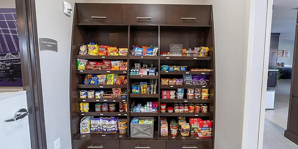 Food and drinks in Staybridge Suites - Houston NW Cypress Crossings by IHG