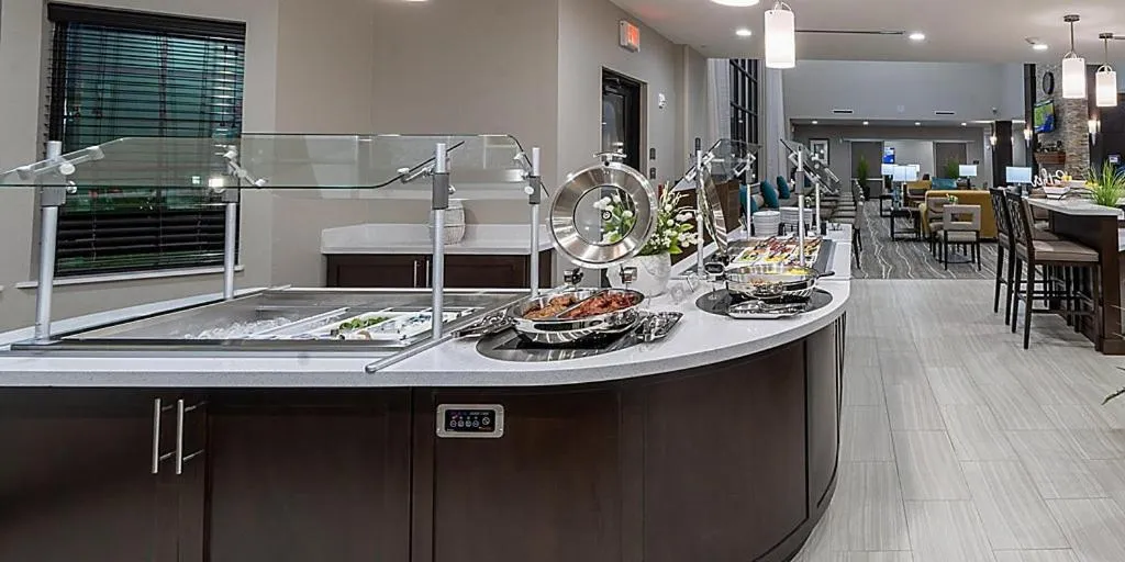 Food and drinks in Staybridge Suites - Houston NW Cypress Crossings by IHG