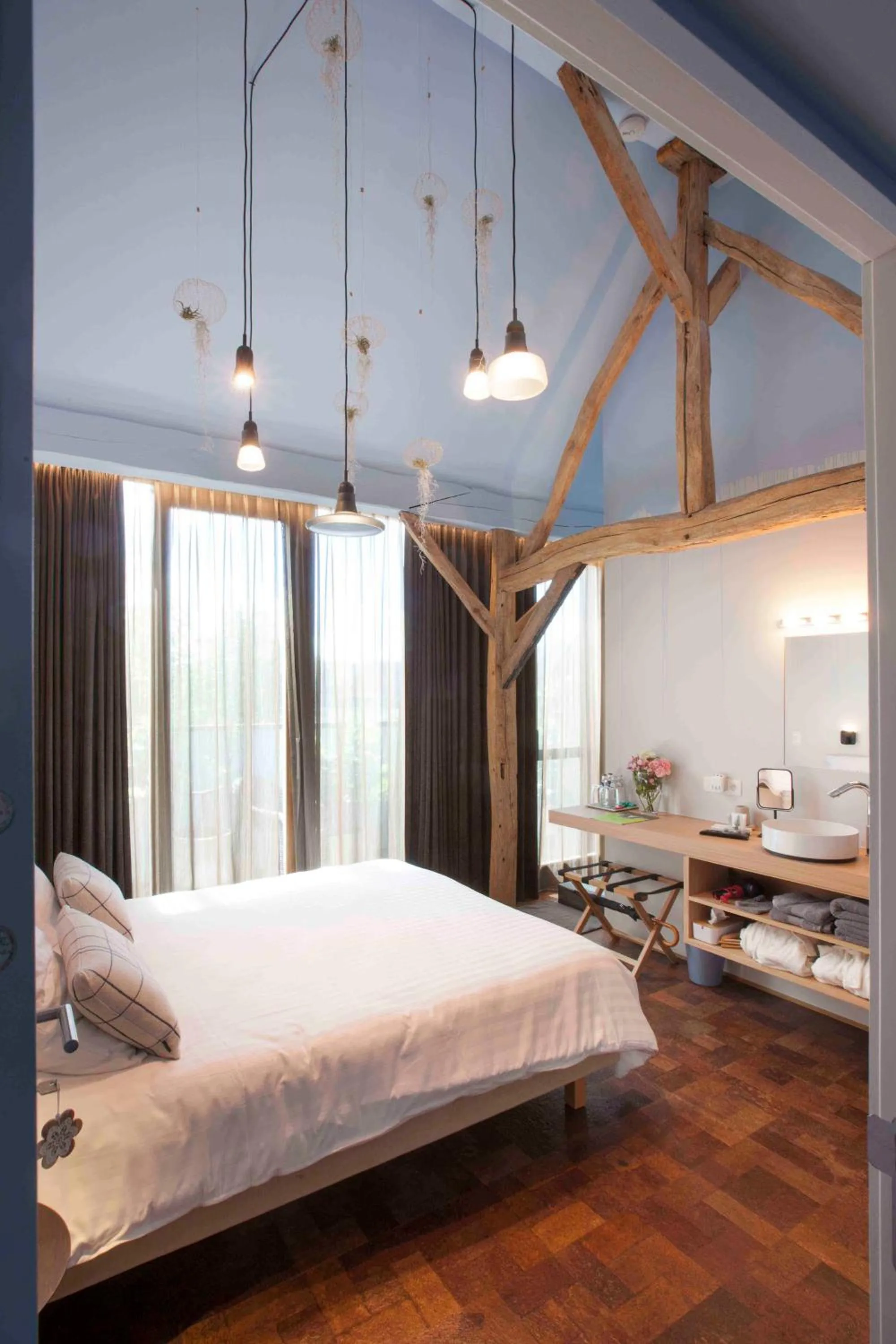 Bed in Hotel Restaurant Vous lé Vous