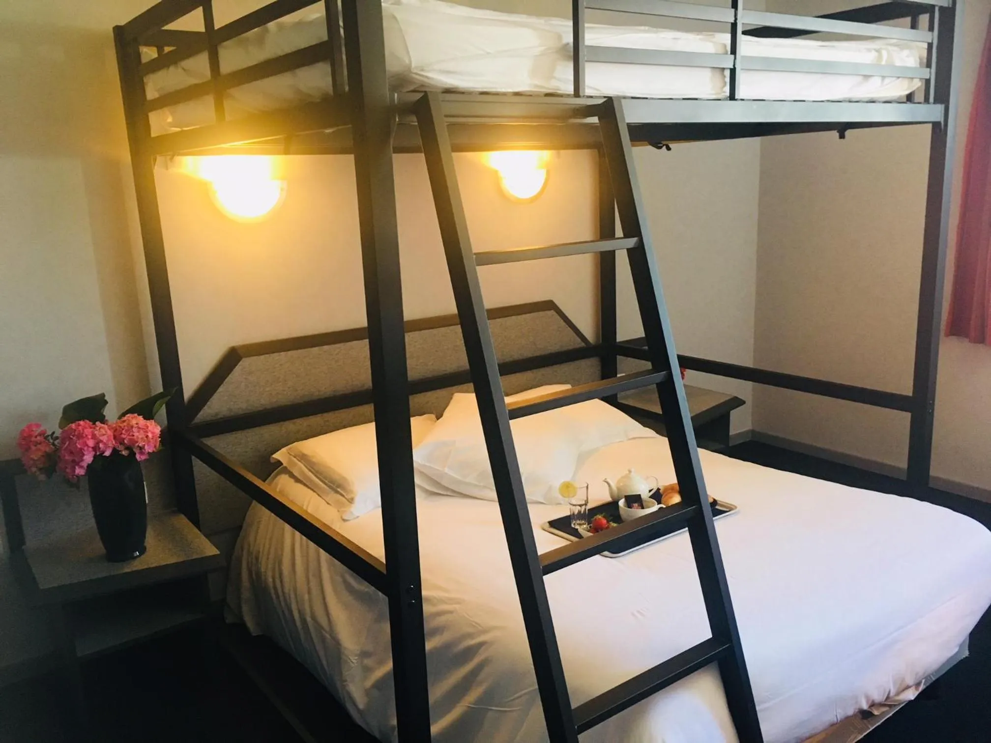 bunk bed, Bed in Fasthotel L'Eldorado