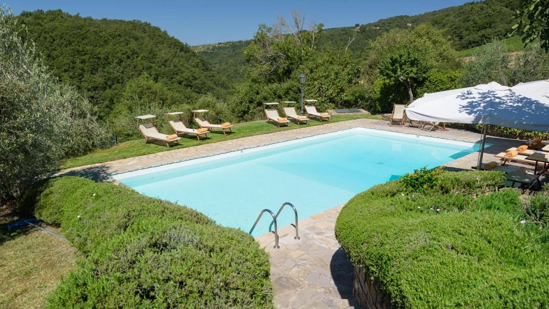 Swimming pool in Marangole 12, Emma Villas