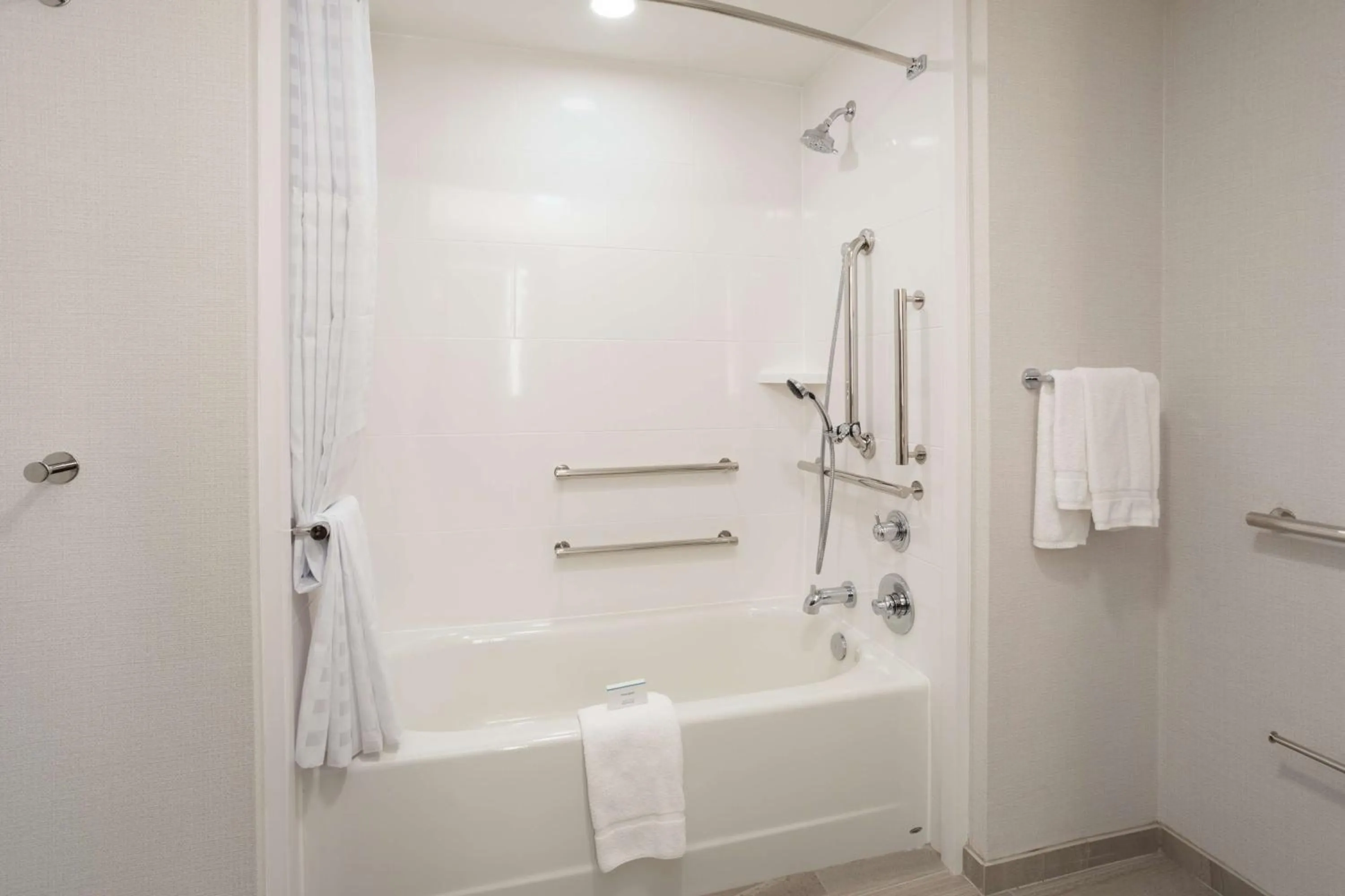 Bathroom in Hilton Garden Inn Albuquerque Downtown, Nm