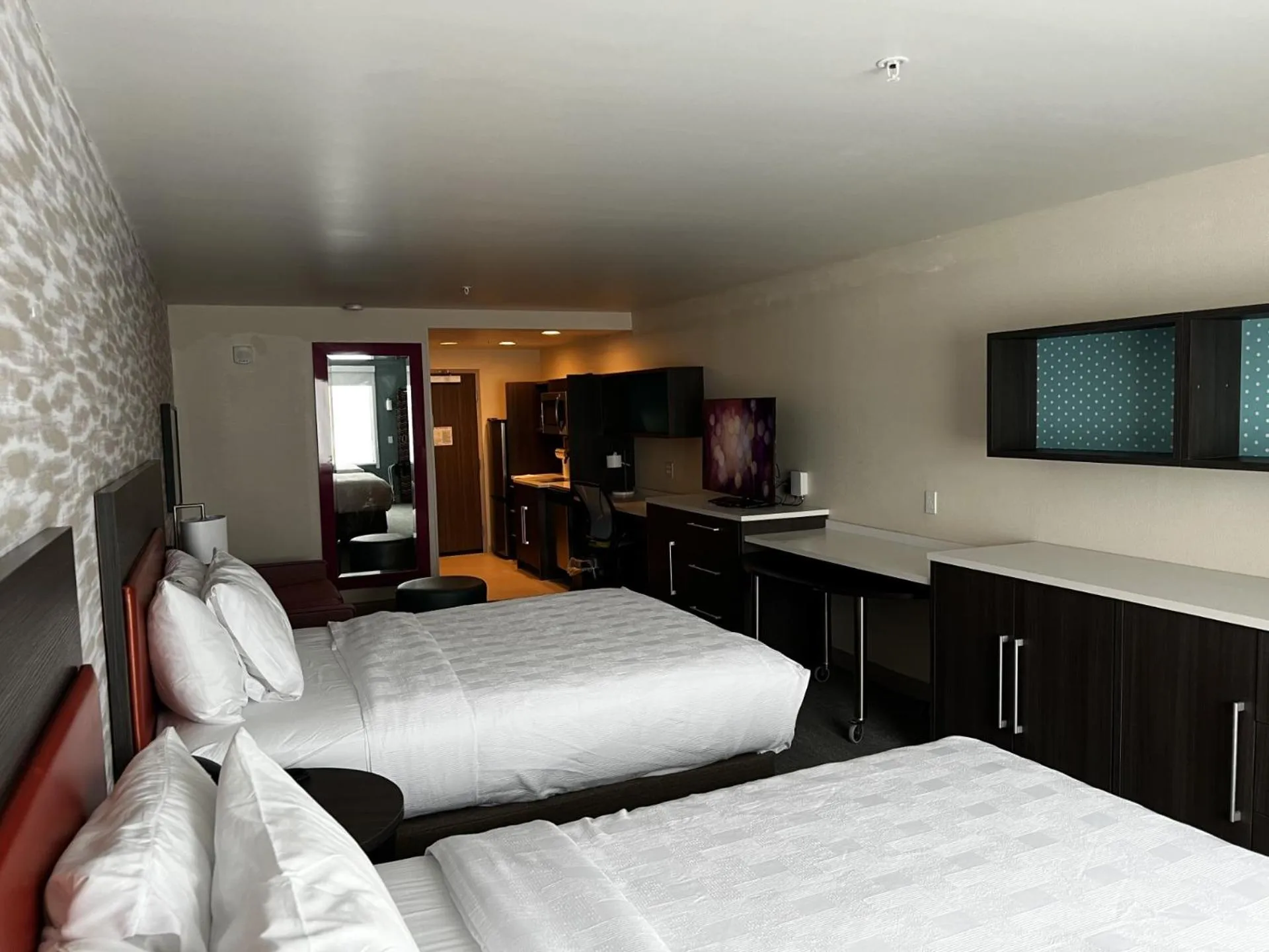 Bed in Home2 Suites By Hilton Hinesville