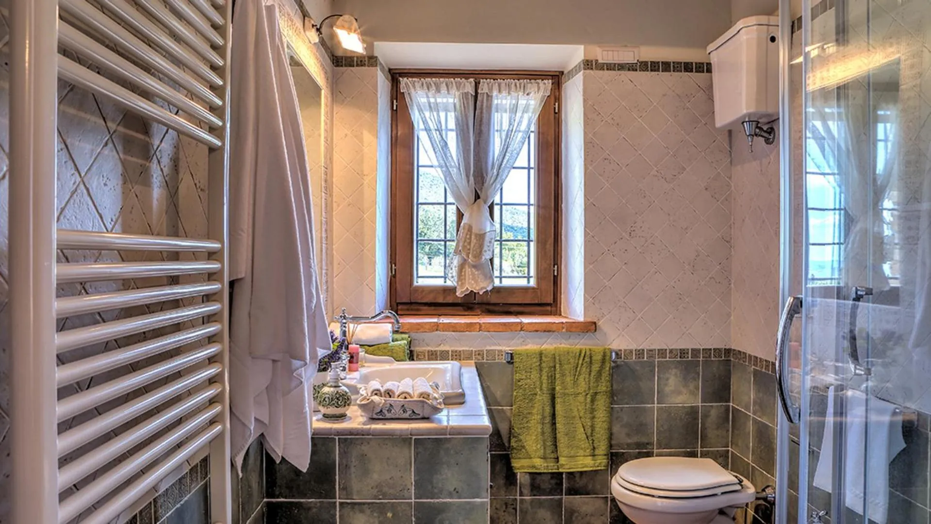 Bathroom in Villa Bella 8, Emma Villas
