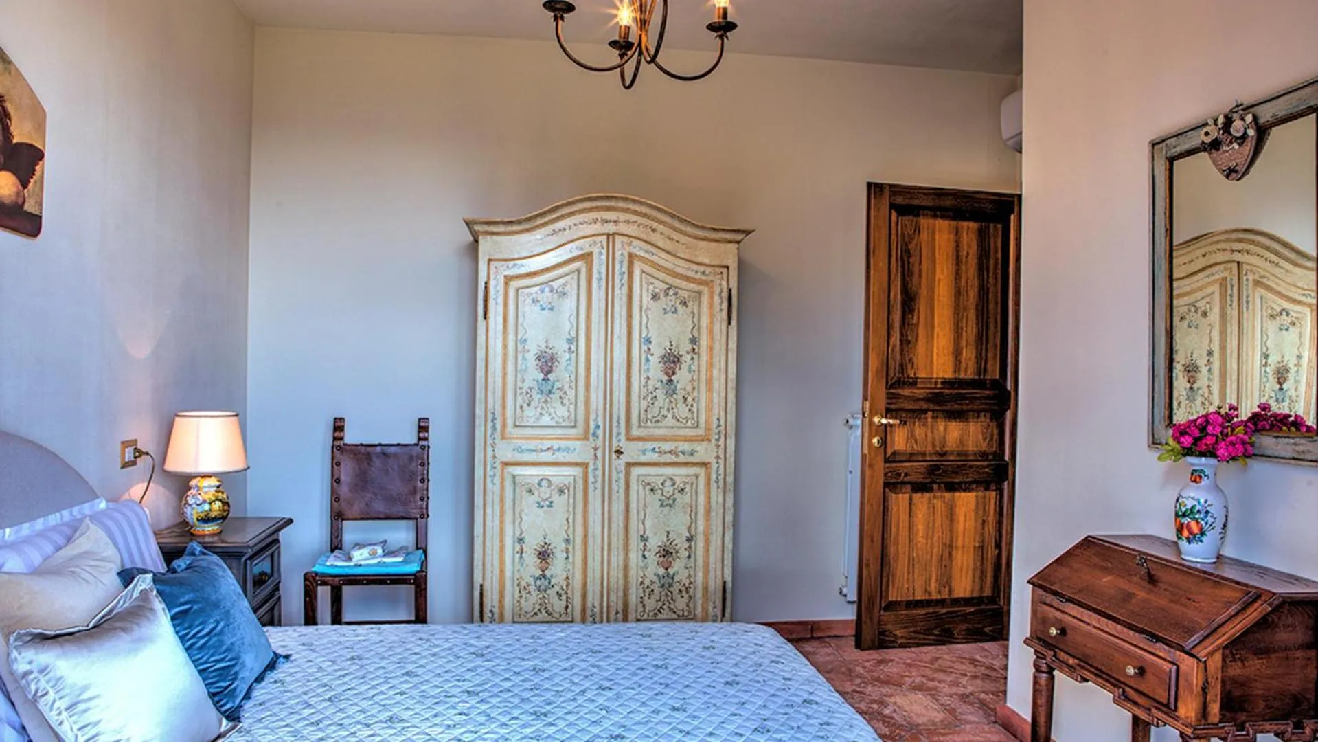 Bedroom, Bed in Villa Bella 8, Emma Villas