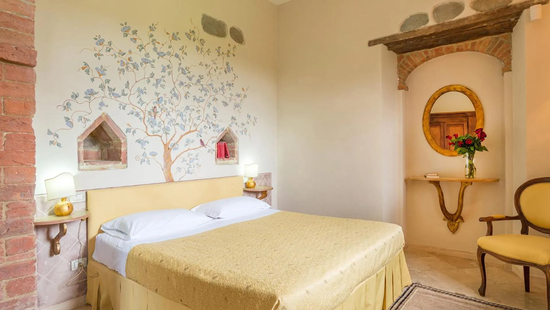 Villa Le Chiarne 22, Emma Villas