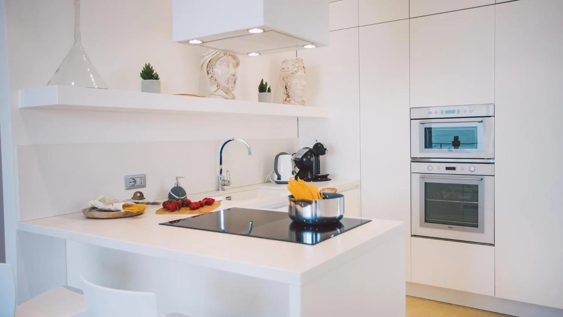 Kitchen or kitchenette in Villa Triscele 10, Emma Villas