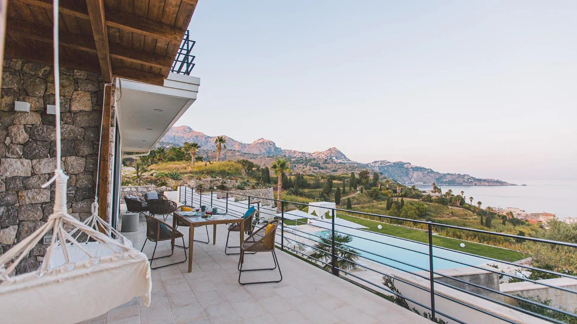 Patio in Villa Triscele 10, Emma Villas