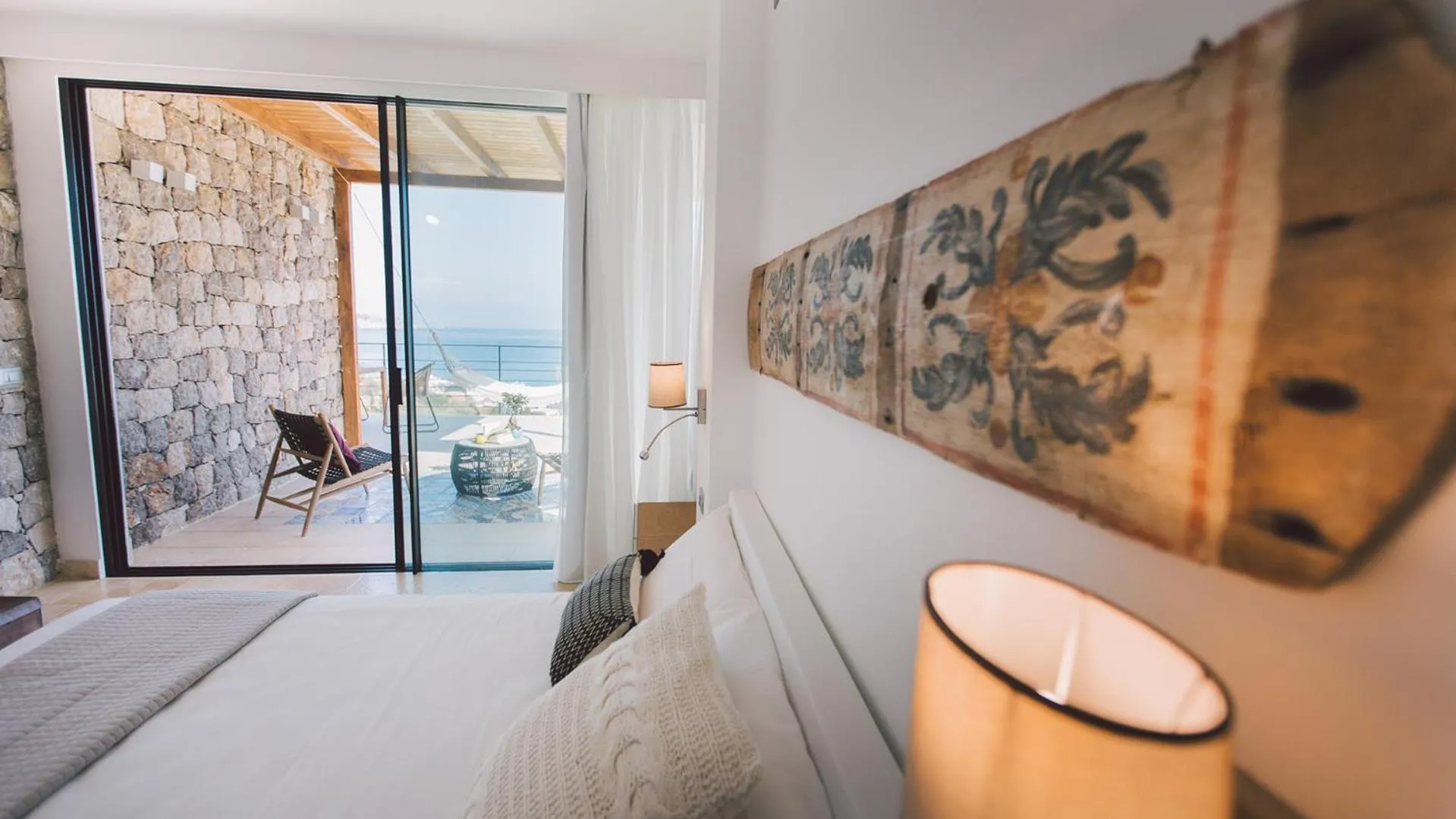 Bedroom, Bed in Villa Triscele 10, Emma Villas