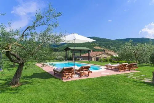 Vinciluna 4, Emma Villas