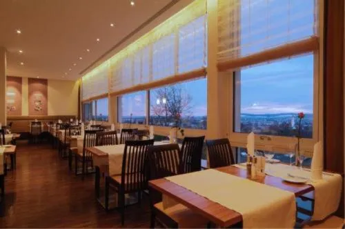 Restaurant/places to eat in Parkhotel Donauwörth