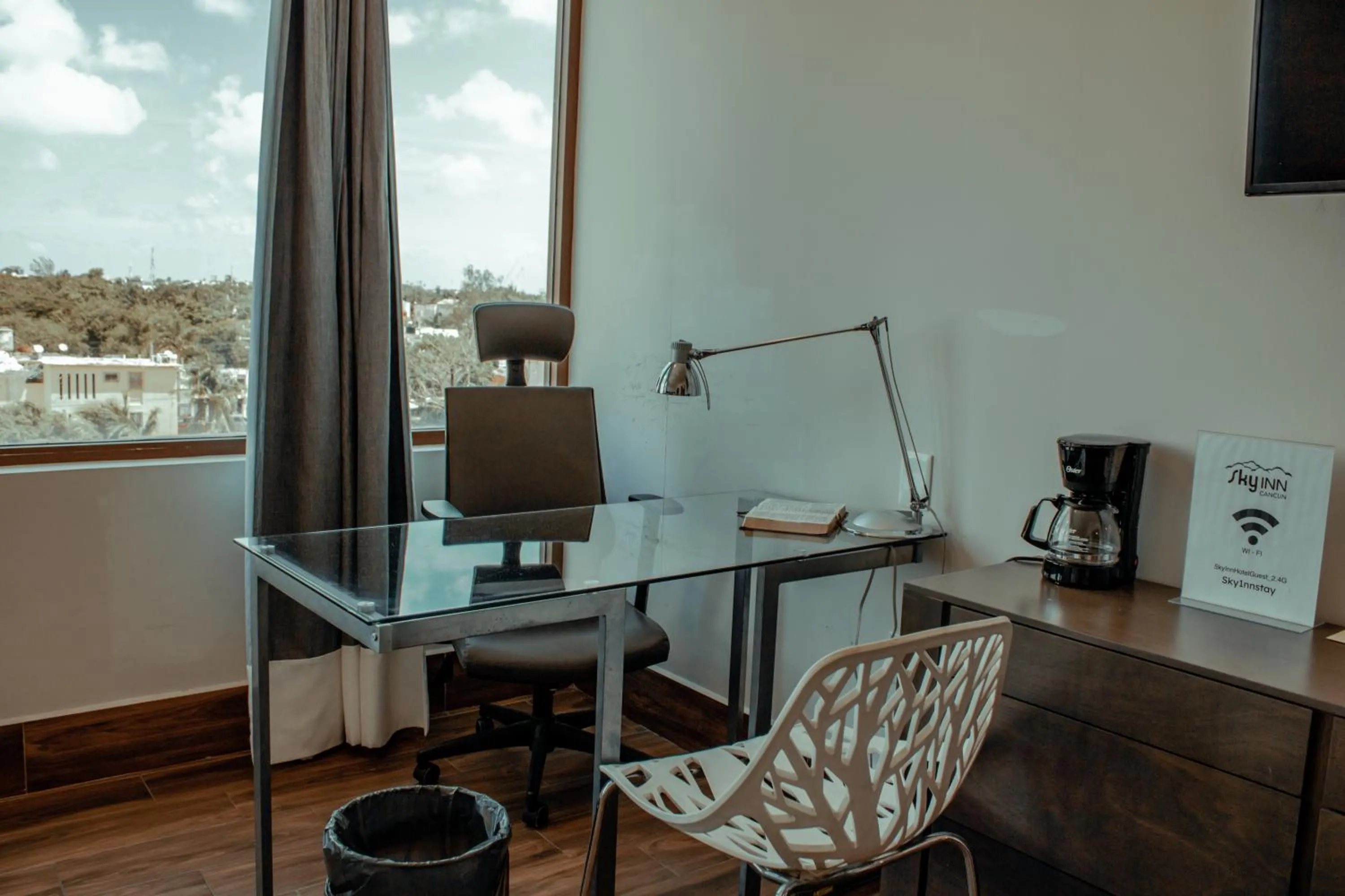 Seating area in Sky Inn Hotel - Cancun