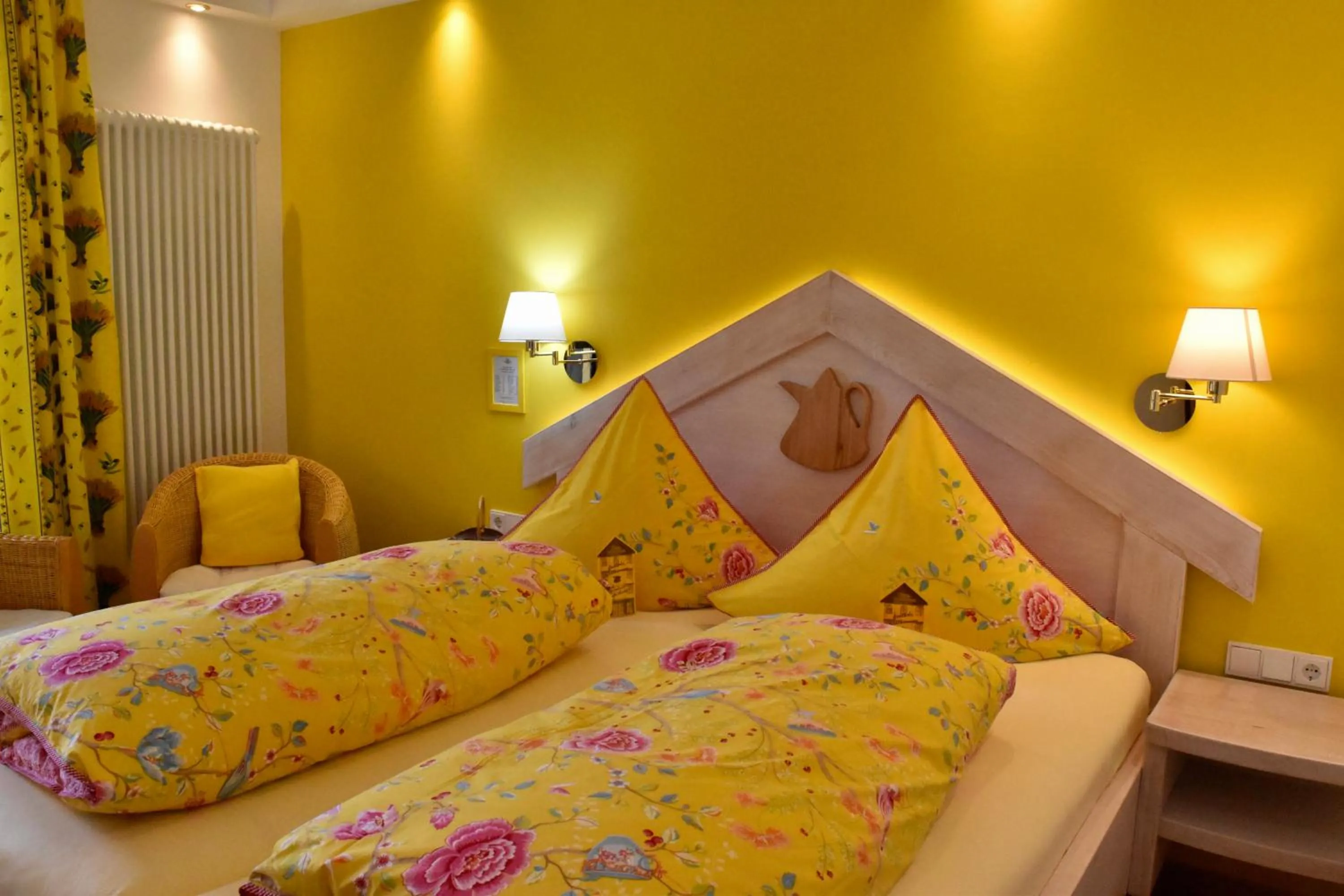 Bed in Gastinger Hotel-Restaurant