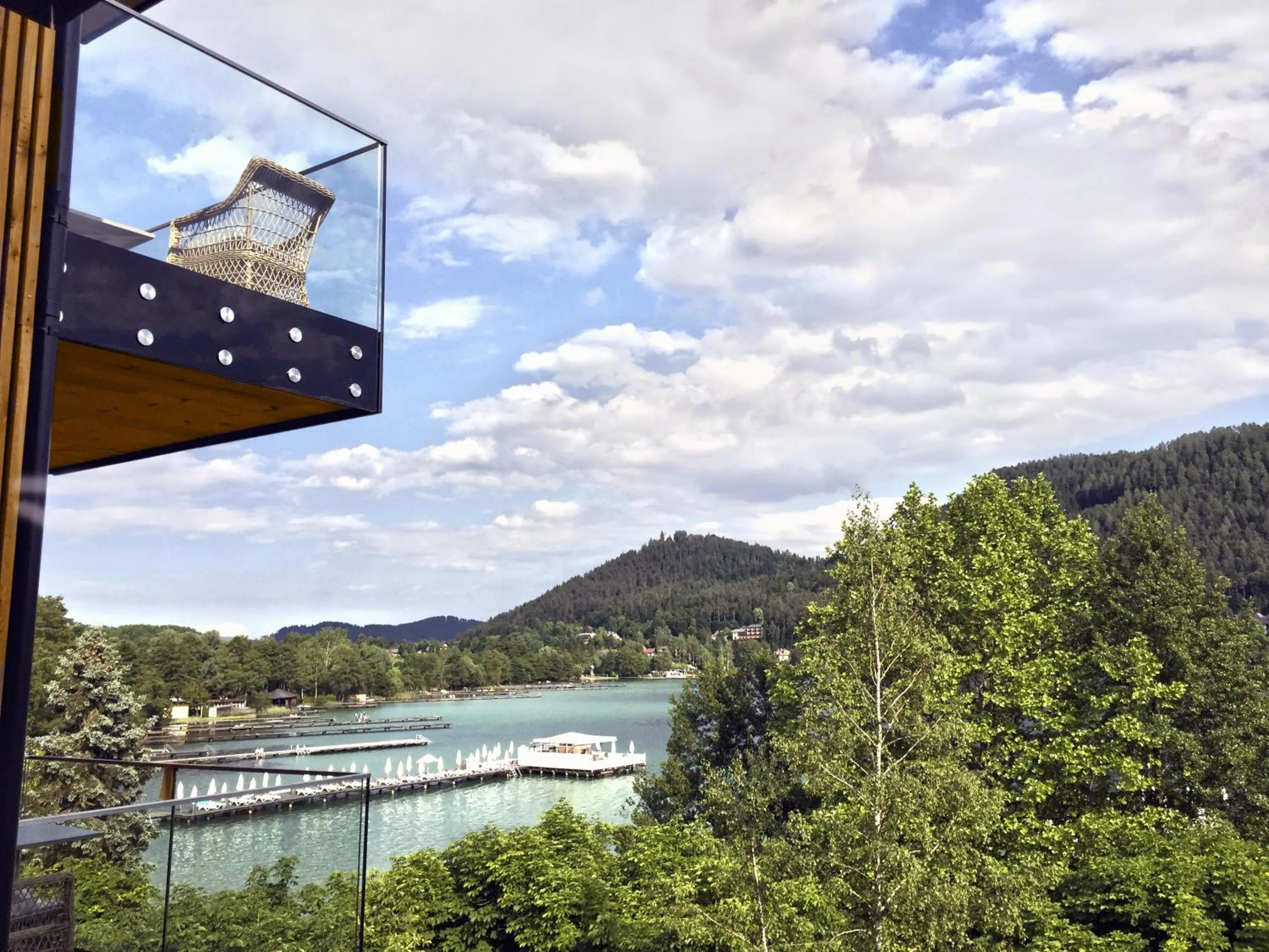 Facade/entrance in Amerika-Holzer Hotel & Resort